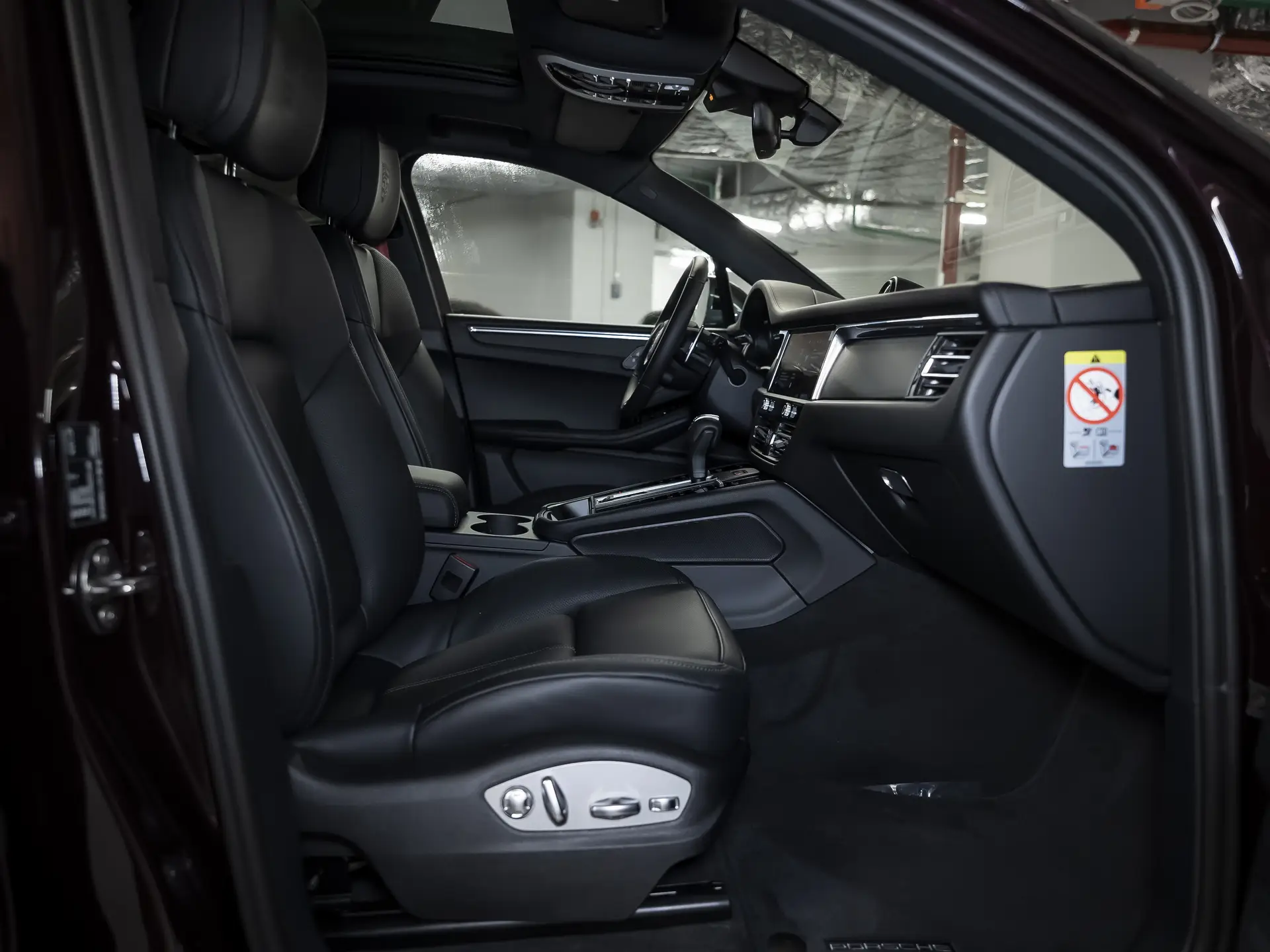 Porsche Macan, I Рестайлинг 2, 2025 купить в салоне Million Miles