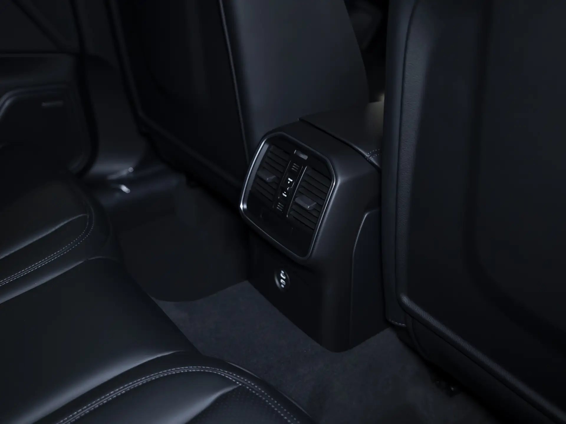 Porsche Macan, I Рестайлинг 2, 2025 купить в салоне Million Miles