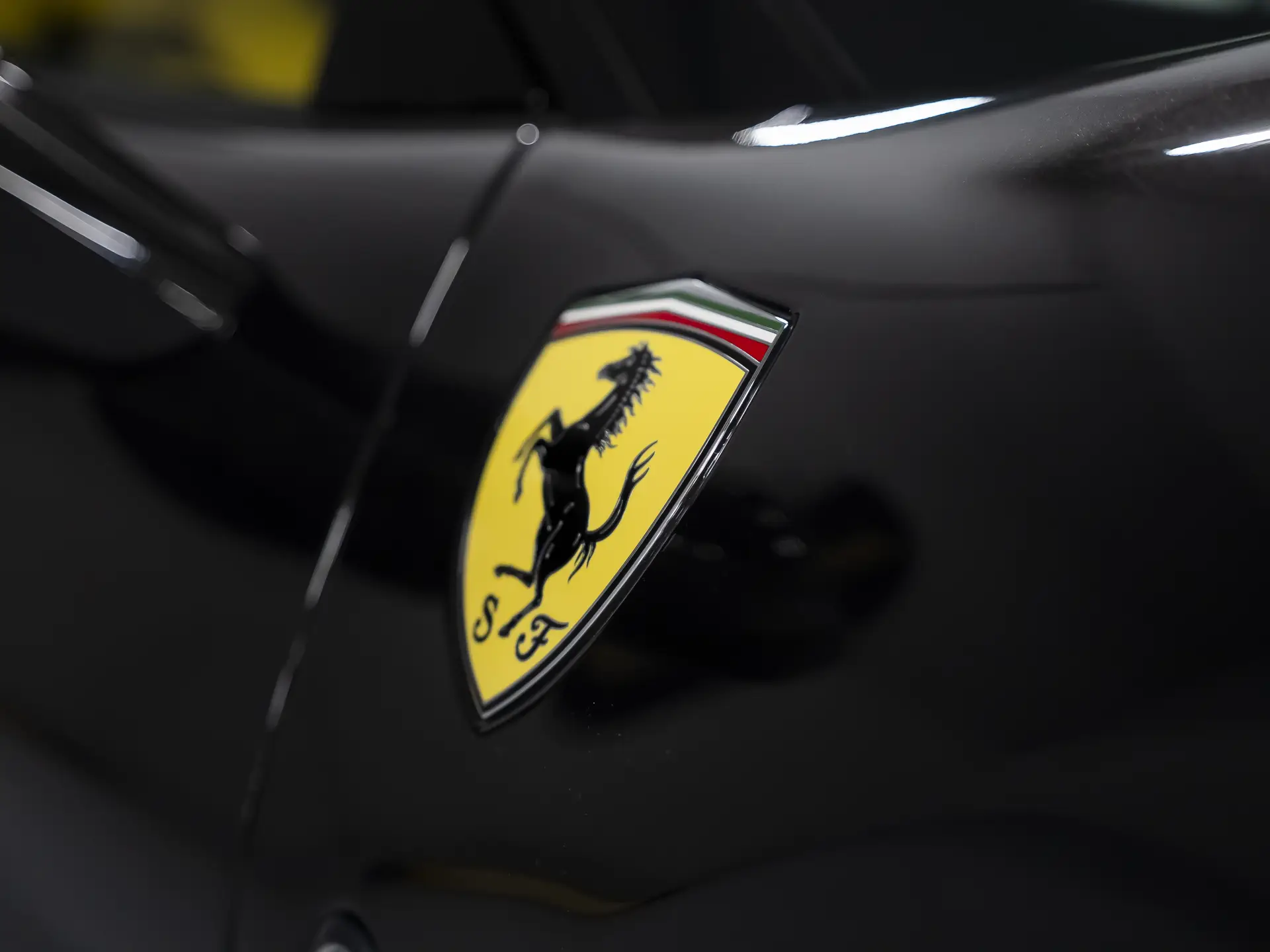 Ferrari F8 Tributo, I, 2021 купить в салоне Million Miles