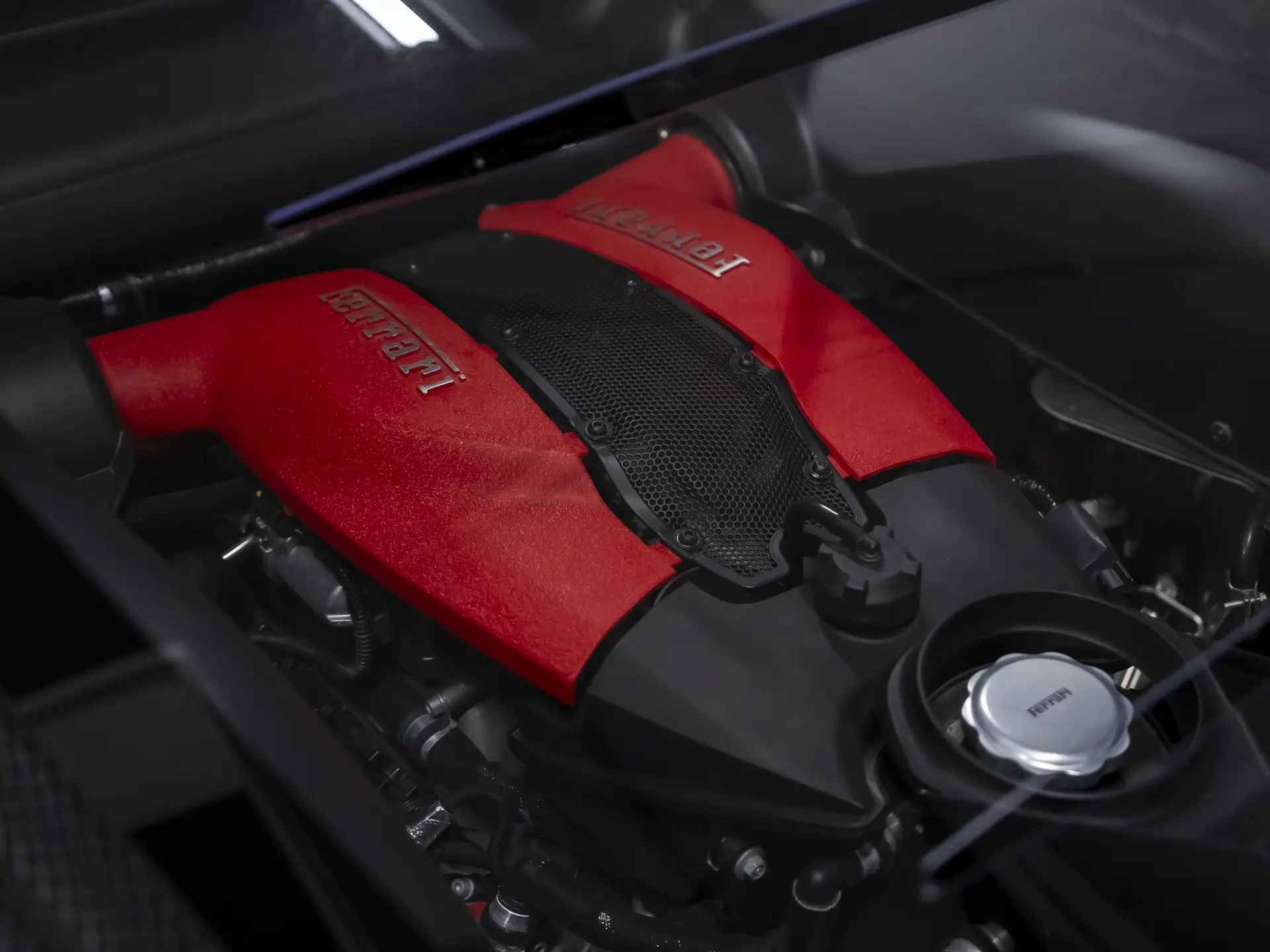 Ferrari F8 Tributo, I, 2021 купить в салоне Million Miles