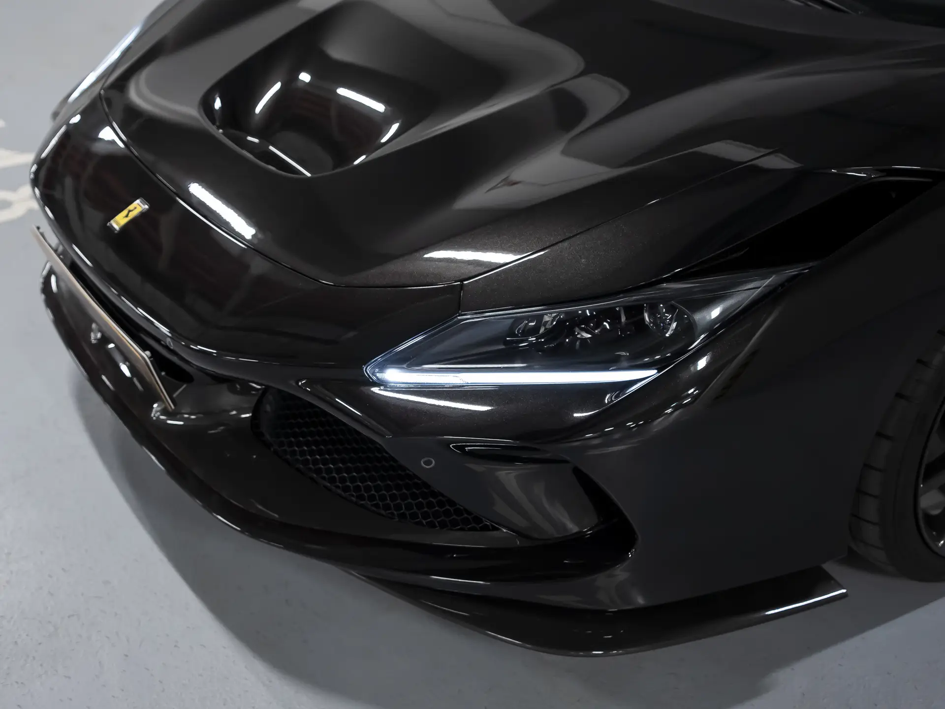 Ferrari F8 Tributo, I, 2021 купить в салоне Million Miles