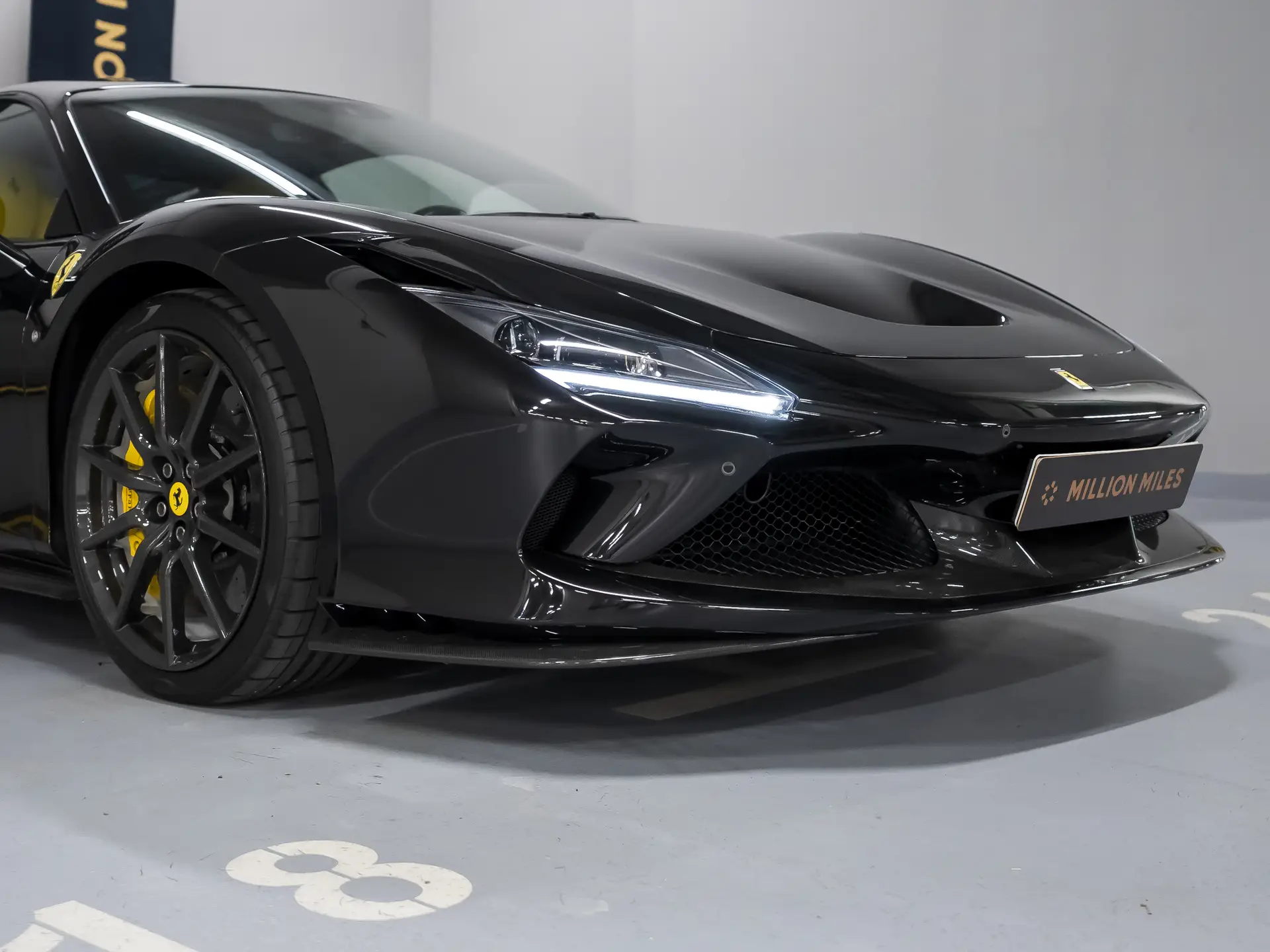 Ferrari F8 Tributo, I, 2021 купить в салоне Million Miles