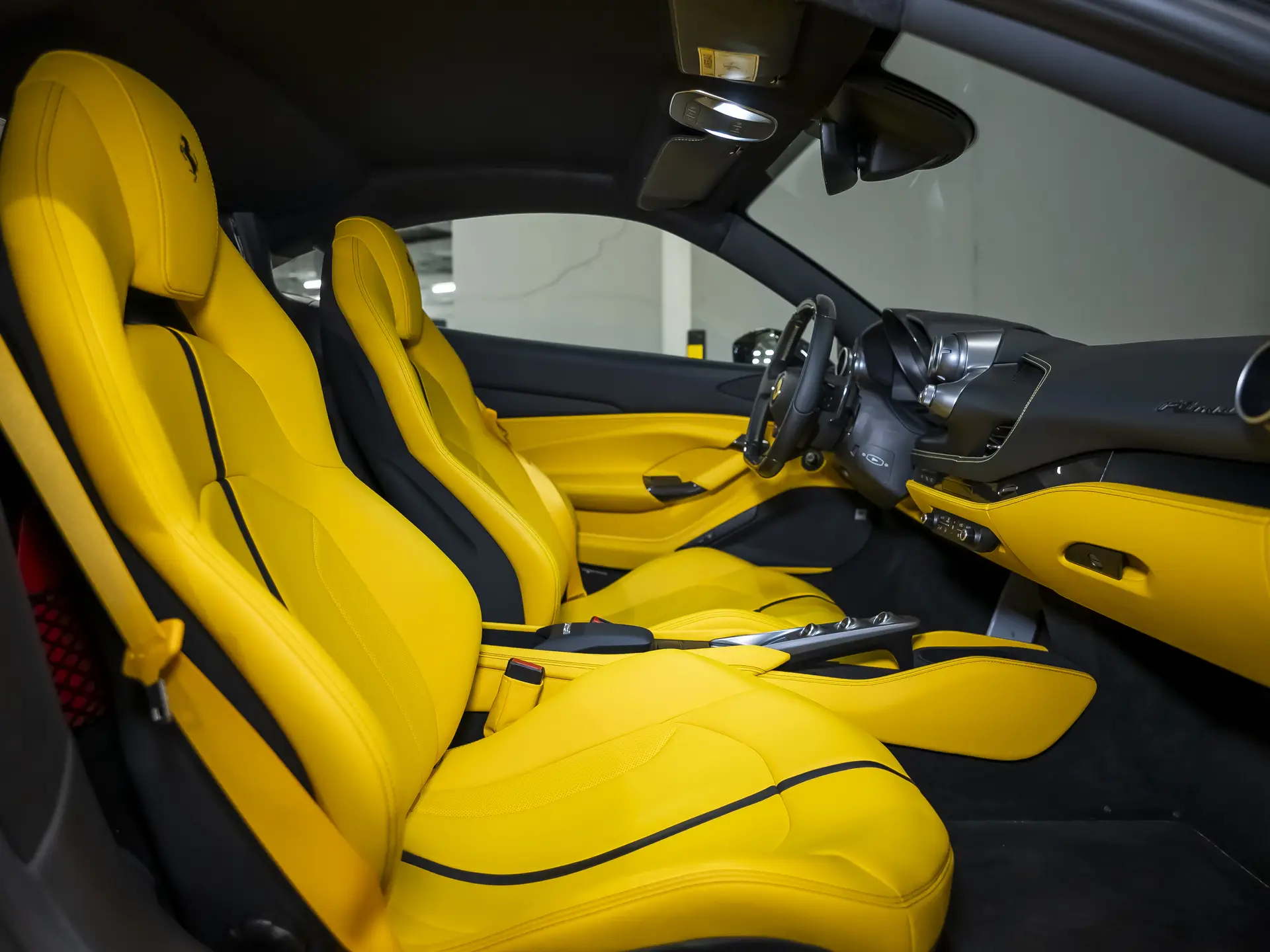 Ferrari F8 Tributo, I, 2021 купить в салоне Million Miles