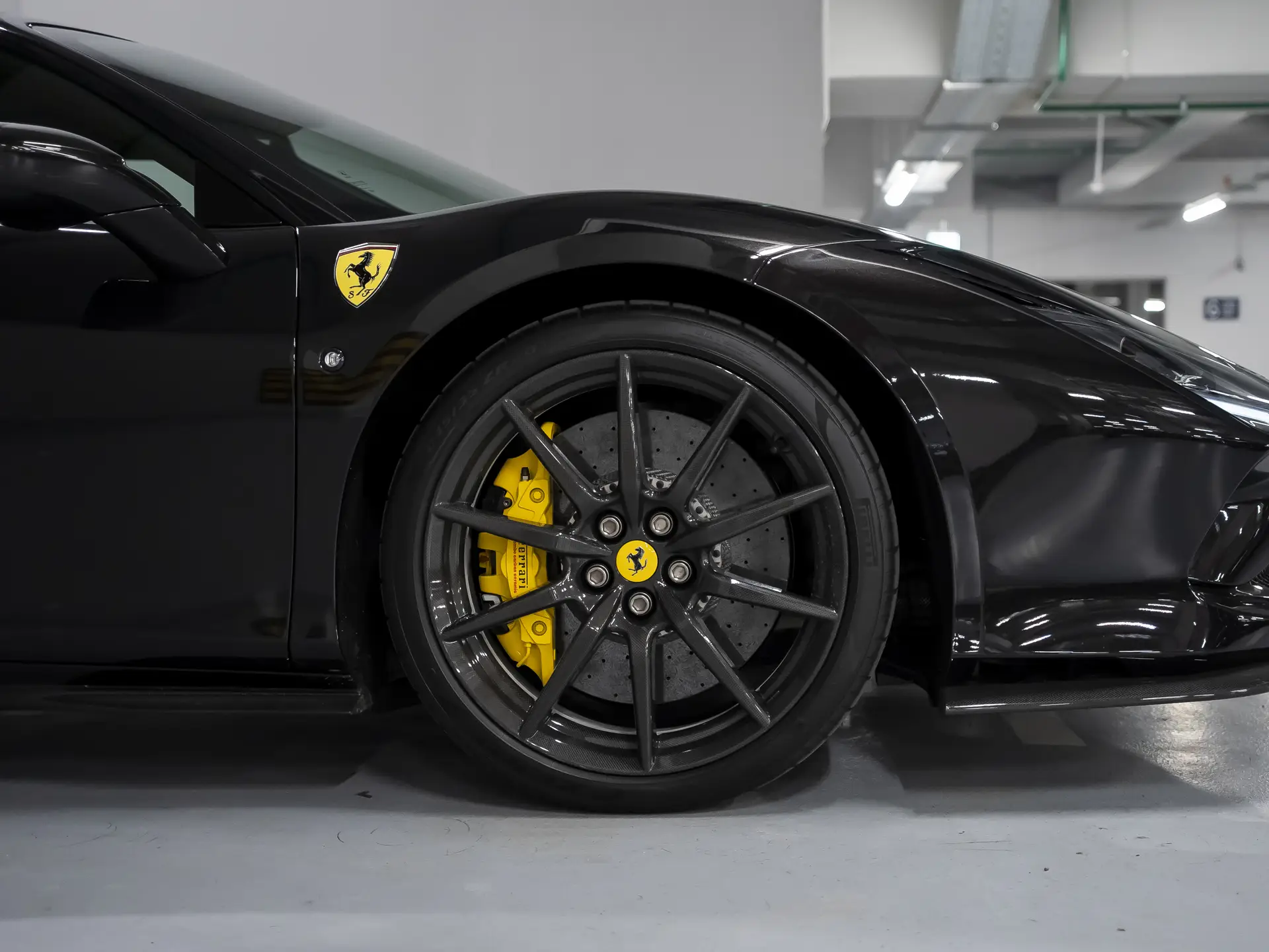 Ferrari F8 Tributo, I, 2021 купить в салоне Million Miles