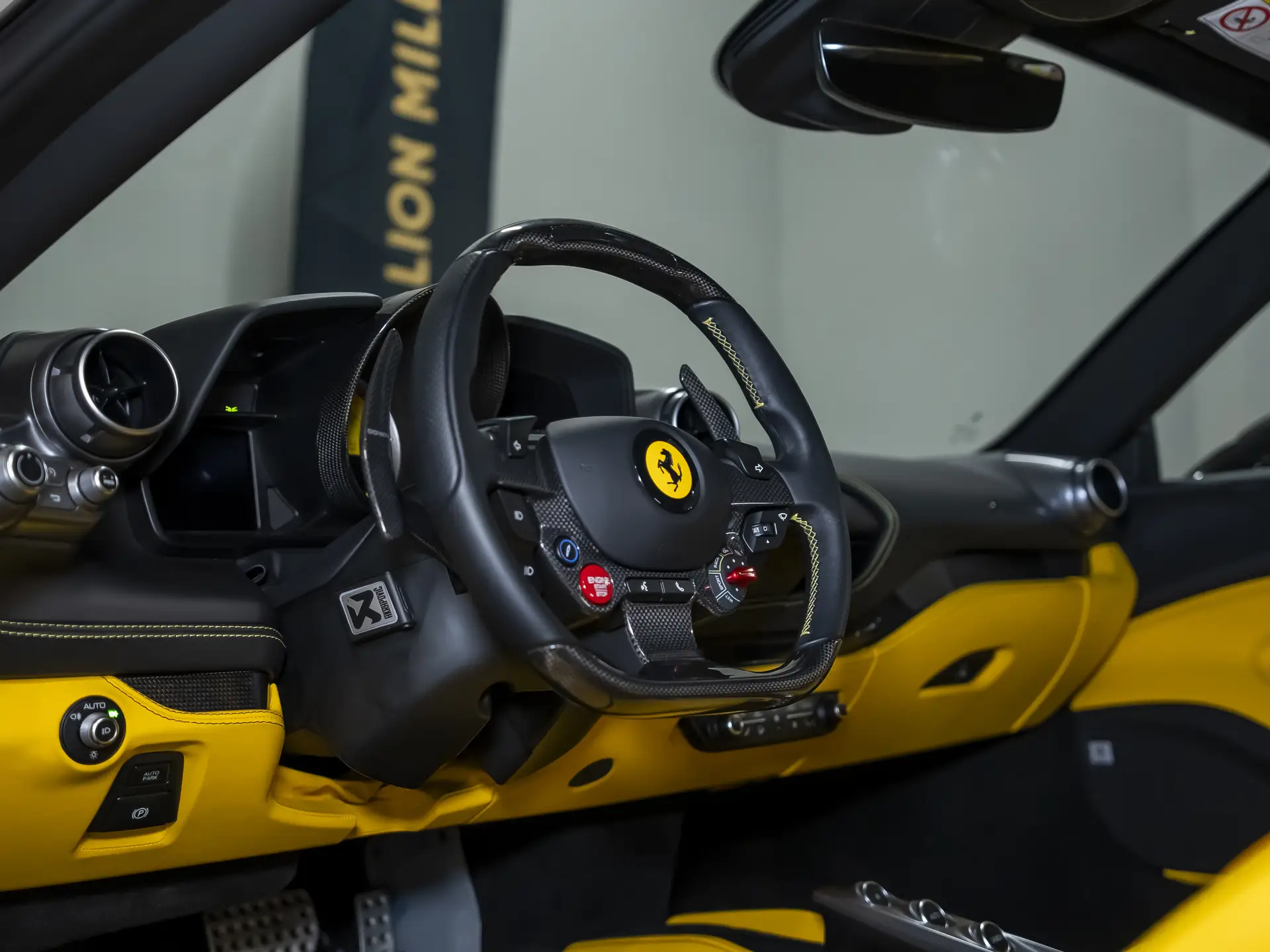 Ferrari F8 Tributo, I, 2021 купить в салоне Million Miles