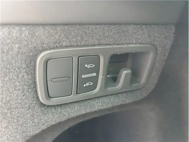 Lamborghini Urus SE, I Рестайлинг, 2025 купить в салоне Million Miles