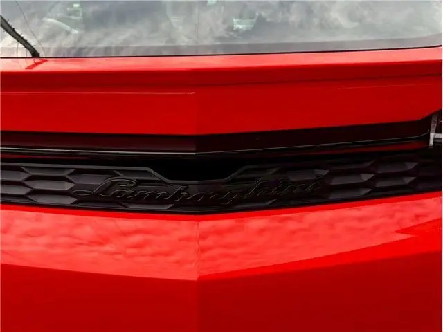 Lamborghini Urus SE, I Рестайлинг, 2025 купить в салоне Million Miles