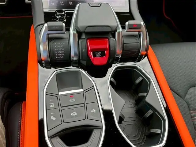 Lamborghini Urus SE, I Рестайлинг, 2025 купить в салоне Million Miles