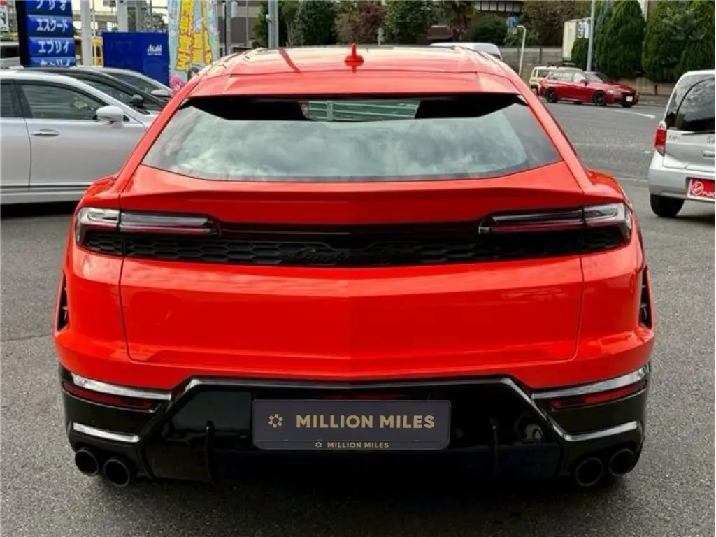 Lamborghini Urus SE, I Рестайлинг, 2025 купить в салоне Million Miles
