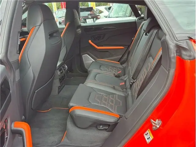 Lamborghini Urus SE, I Рестайлинг, 2025 купить в салоне Million Miles