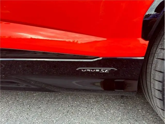 Lamborghini Urus SE, I Рестайлинг, 2025 купить в салоне Million Miles