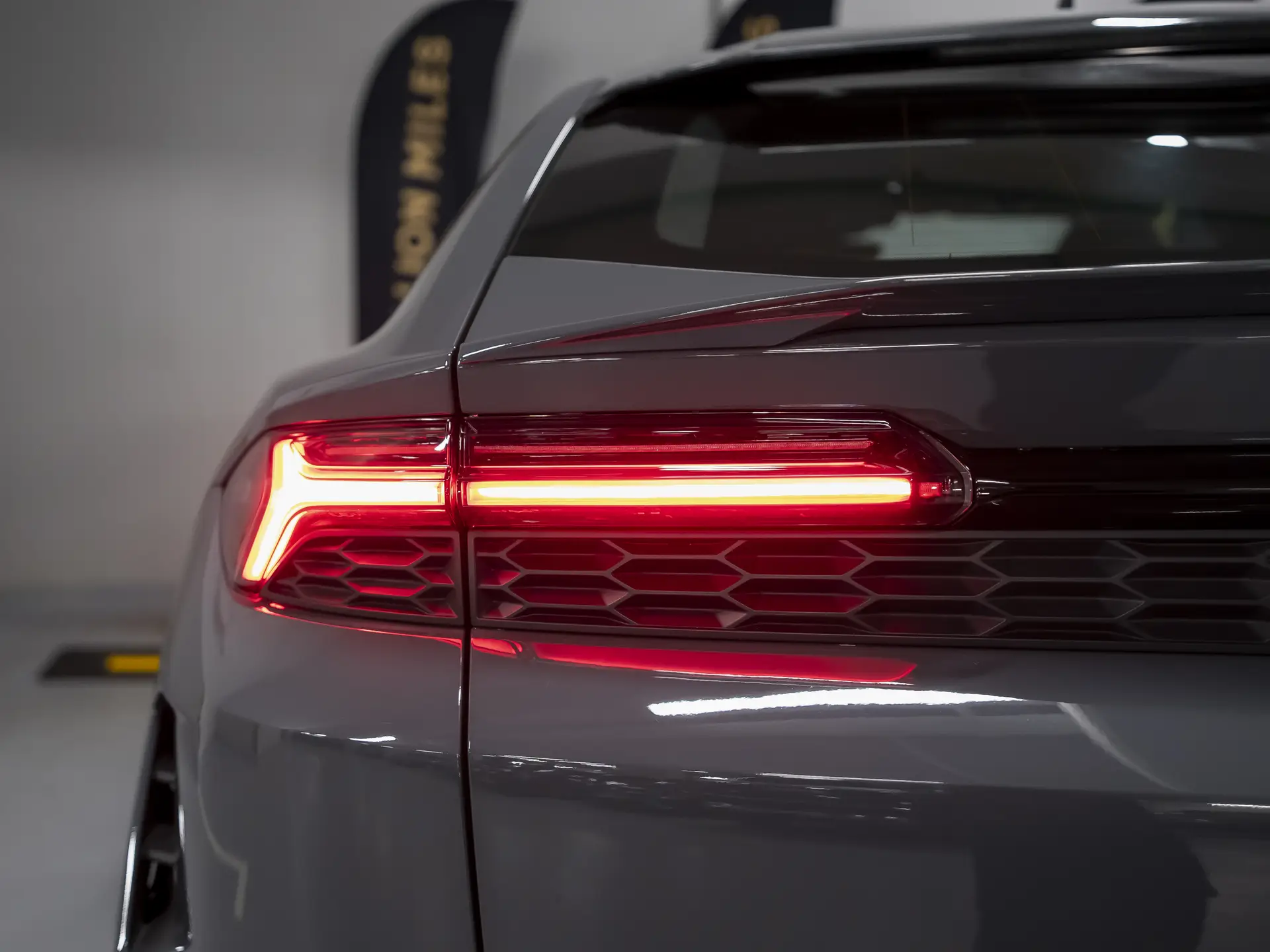 Lamborghini Urus SE, I Рестайлинг, 2025 купить в салоне Million Miles