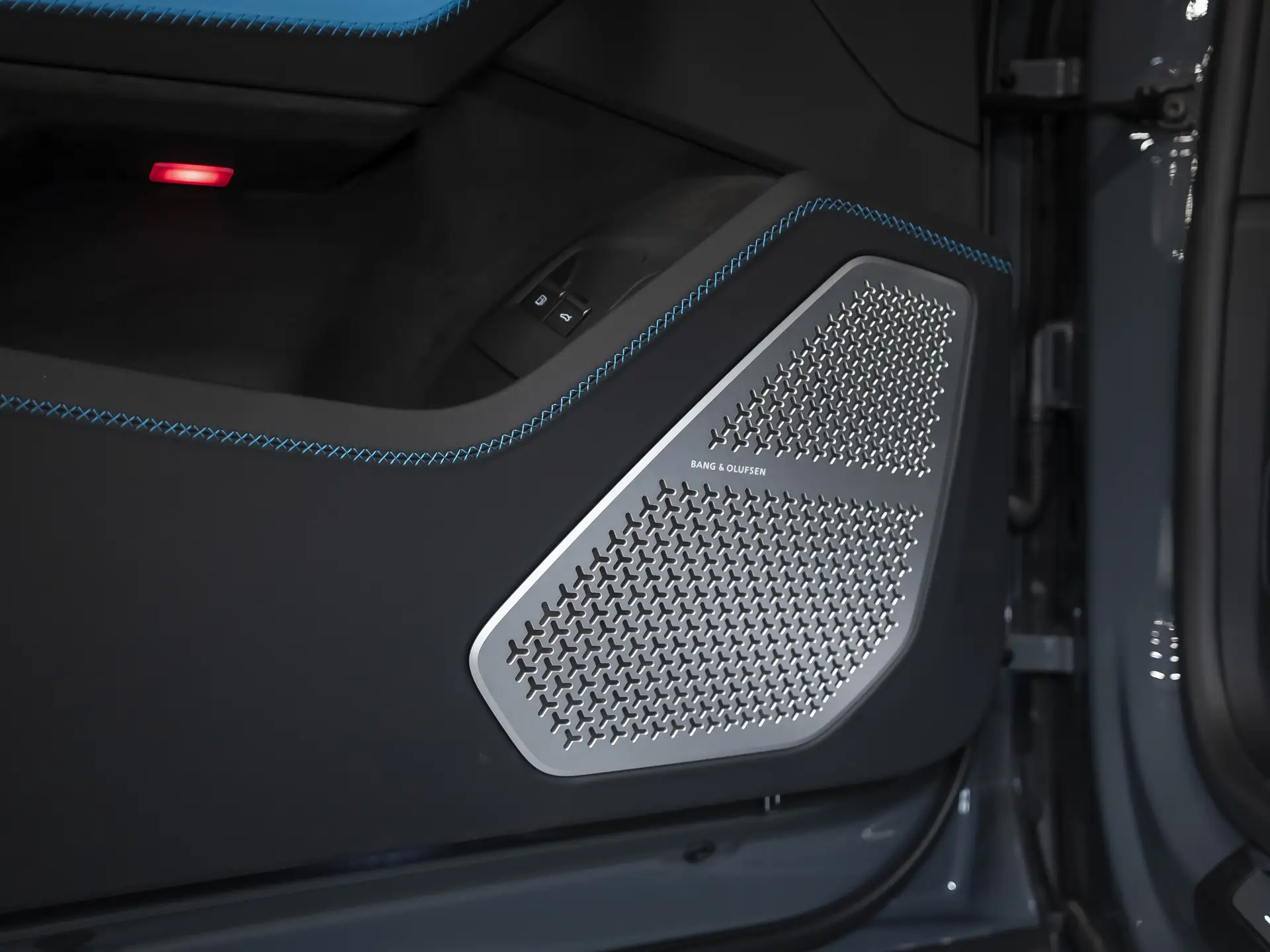 Lamborghini Urus SE, I Рестайлинг, 2025 купить в салоне Million Miles