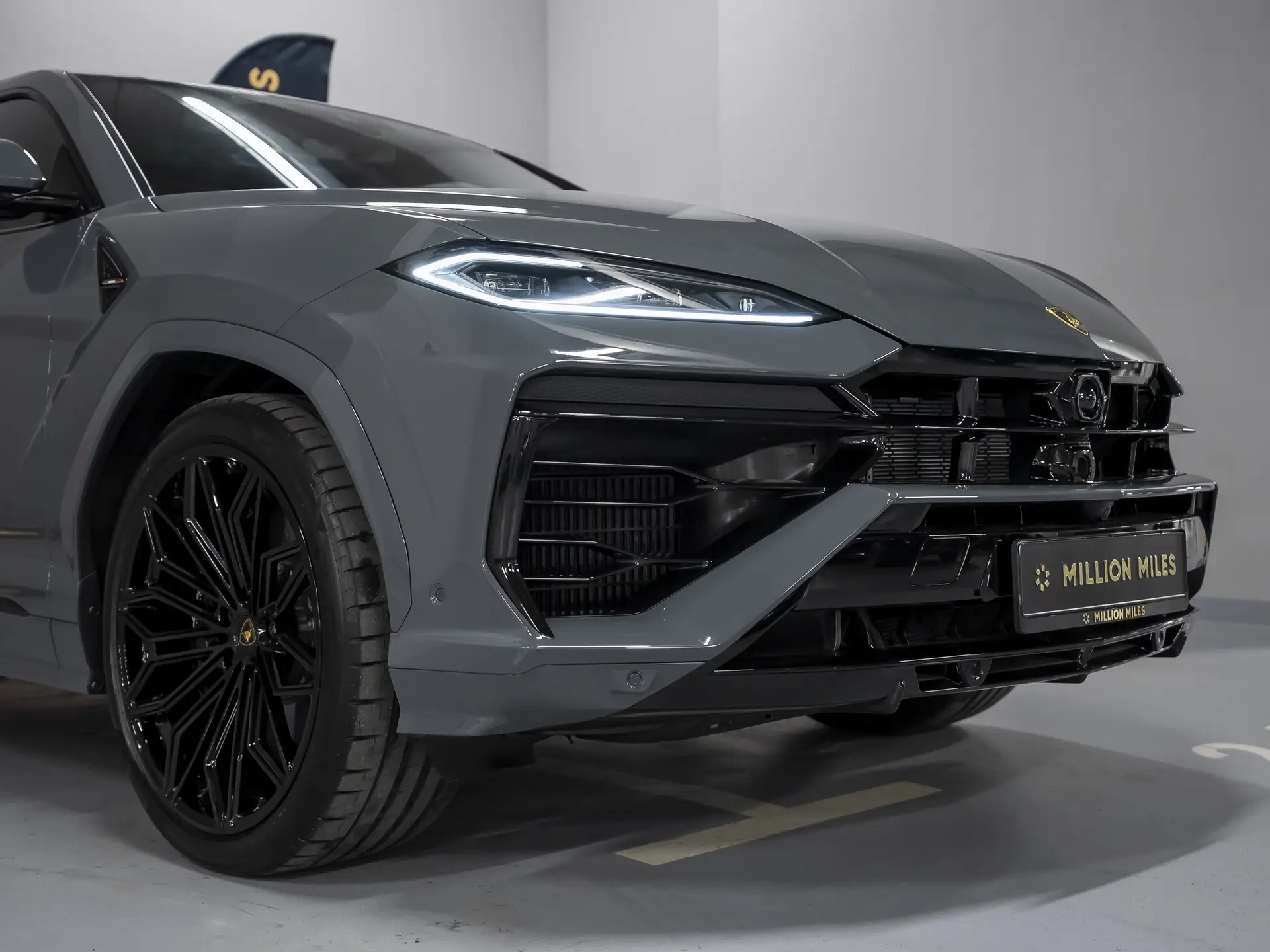 Lamborghini Urus SE, I Рестайлинг, 2025 купить в салоне Million Miles