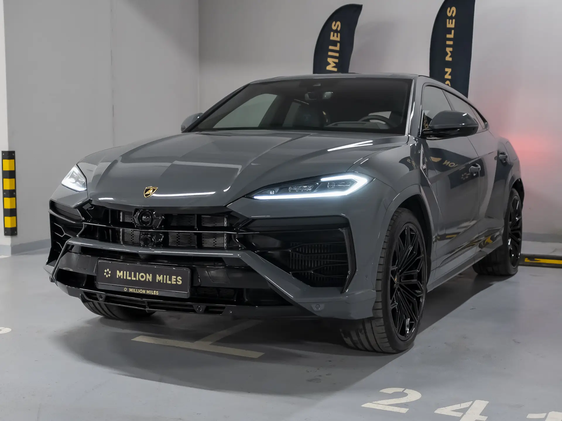Lamborghini Urus SE, I Рестайлинг, 2025 купить в салоне Million Miles