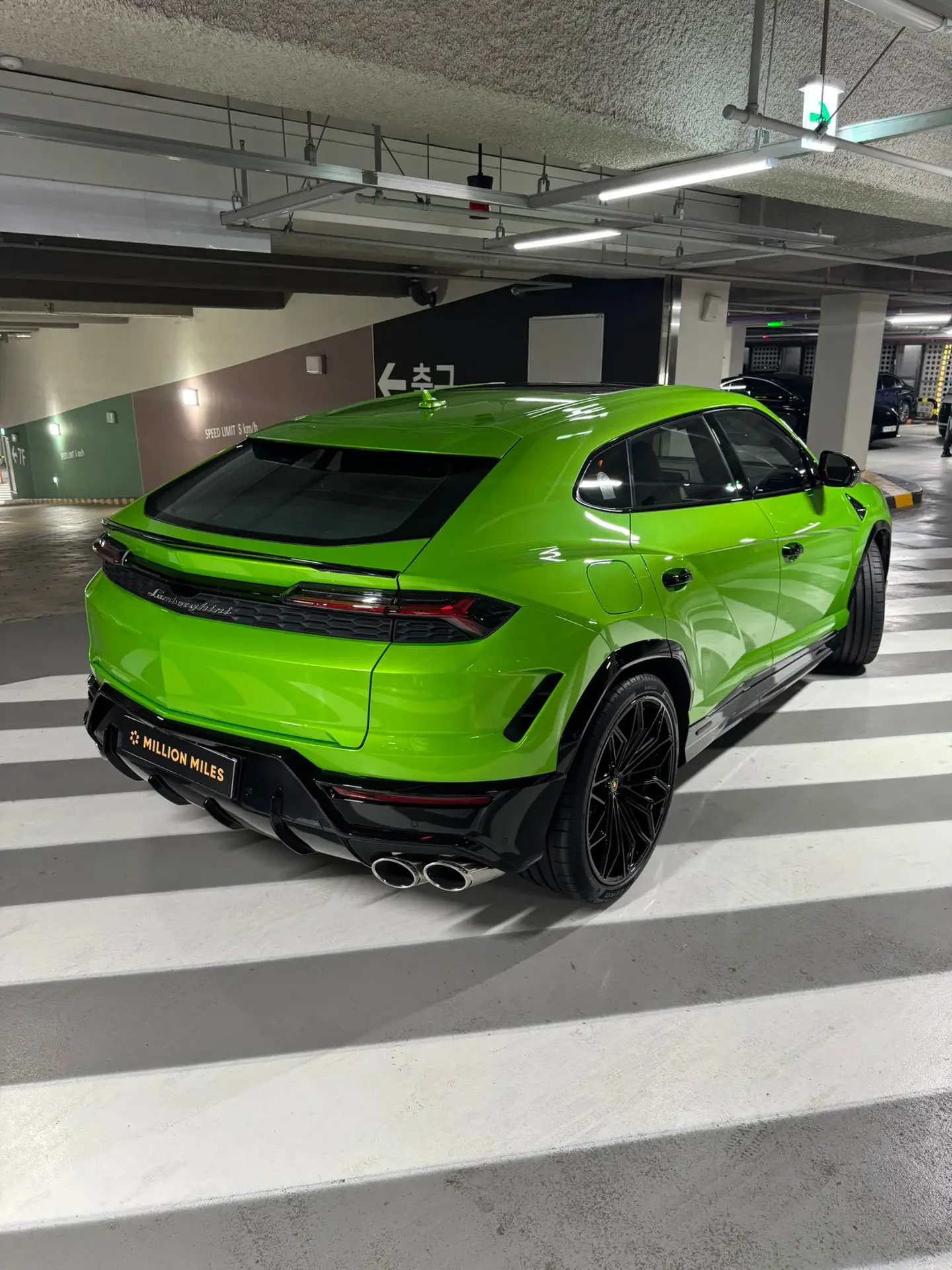 Lamborghini Urus SE, I Рестайлинг, 2025 купить в салоне Million Miles