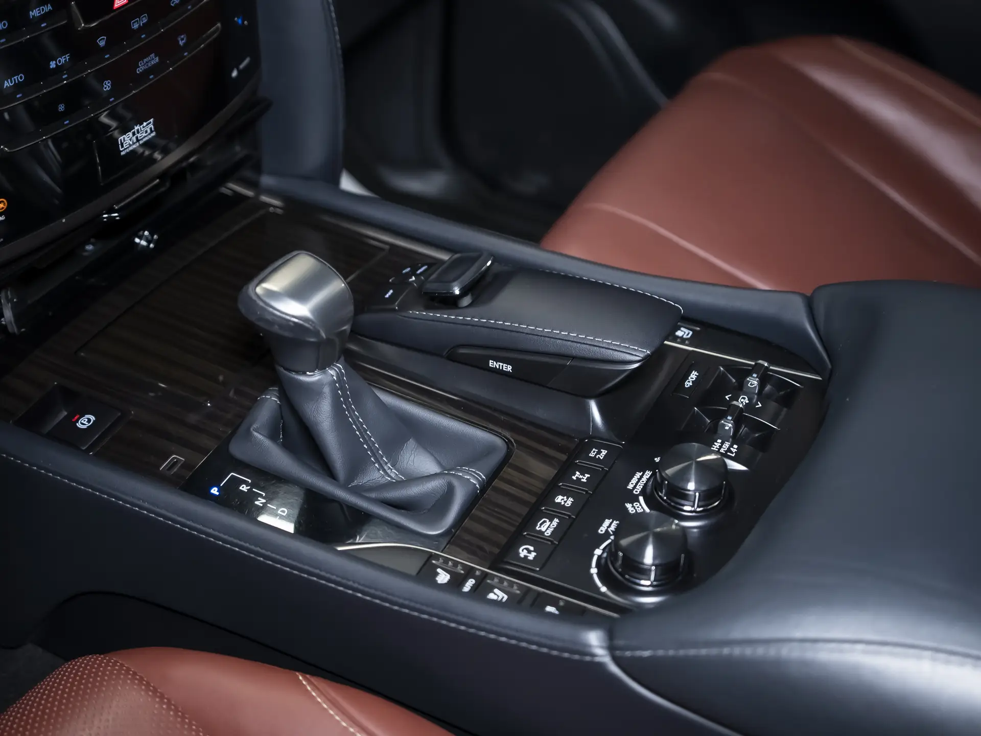 Lexus LX, III Рестайлинг 2, 2020 купить в салоне Million Miles