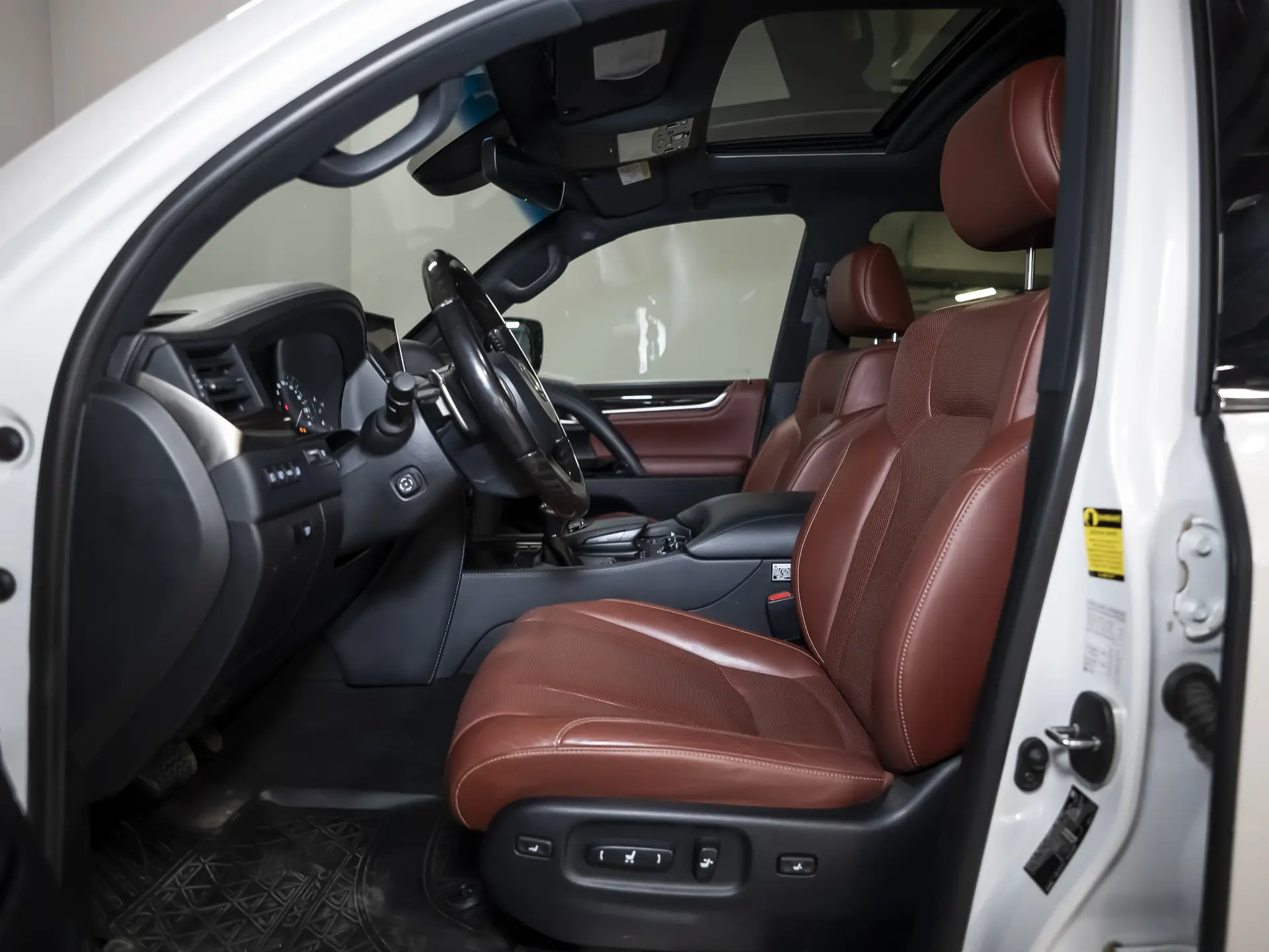 Lexus LX, III Рестайлинг 2, 2020 купить в салоне Million Miles