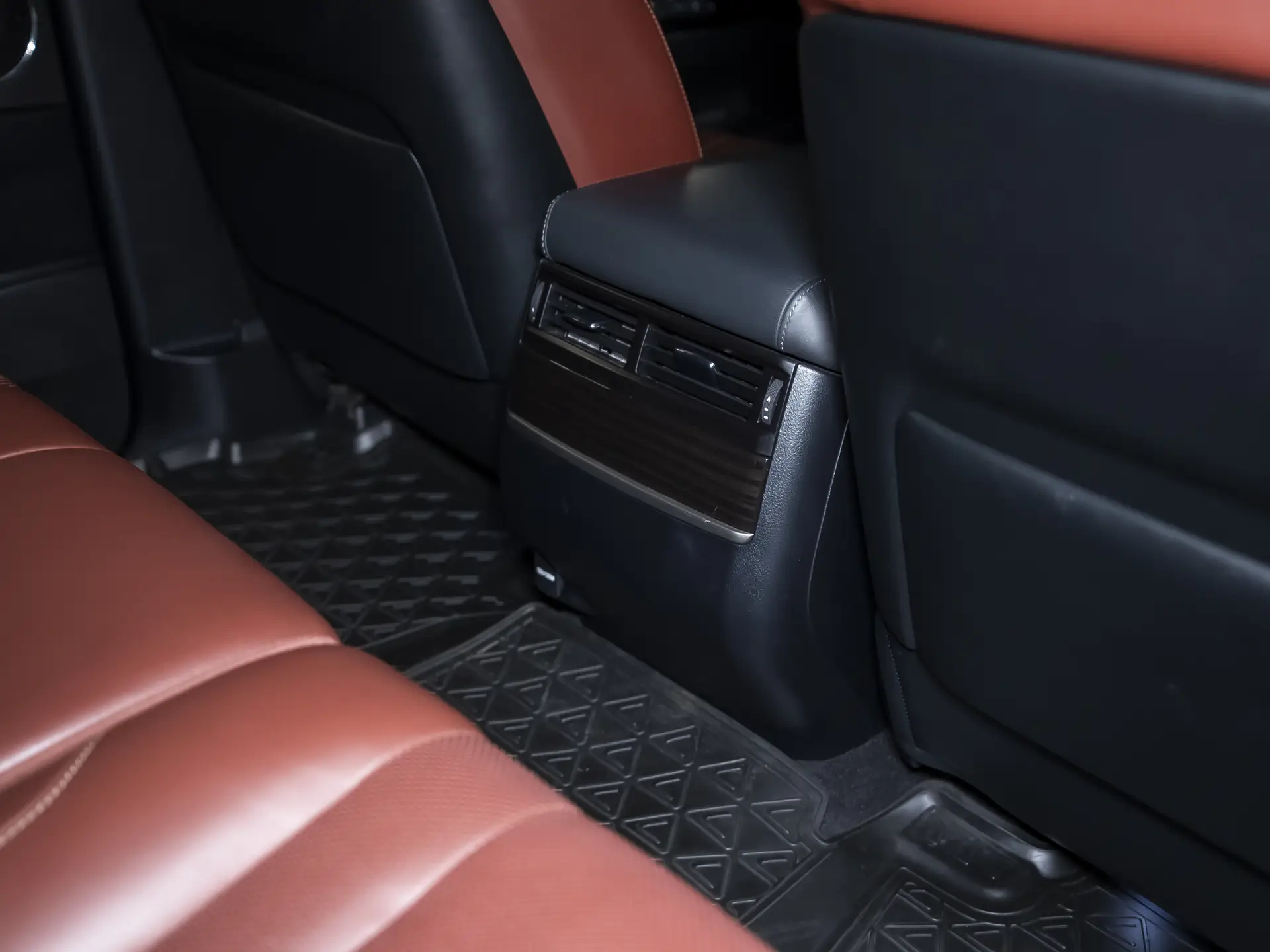 Lexus LX, III Рестайлинг 2, 2020 купить в салоне Million Miles