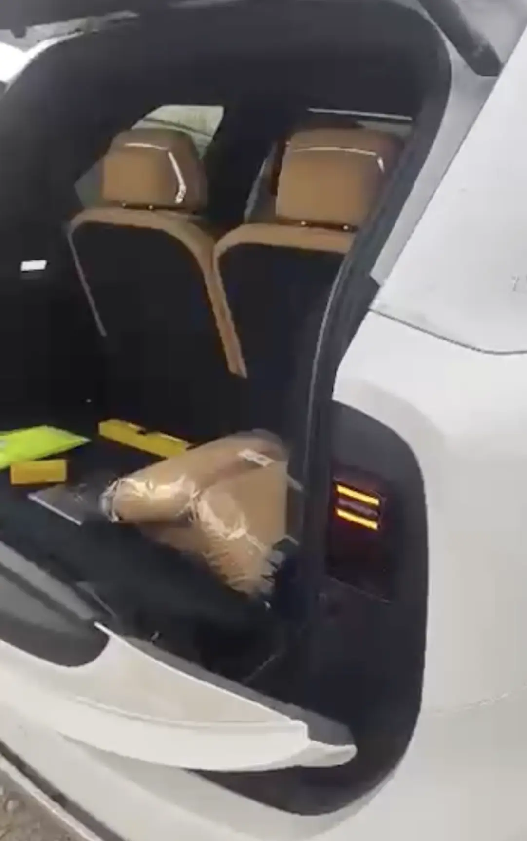 Zeekr 9X, I, 2025 купить в салоне Million Miles