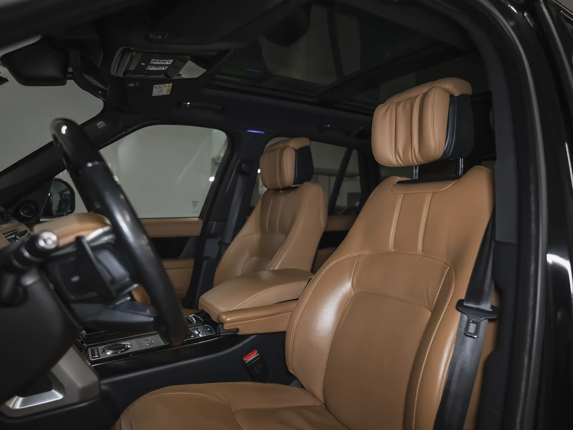 Land Rover Range Rover, IV Рестайлинг, 2018 купить в салоне Million Miles