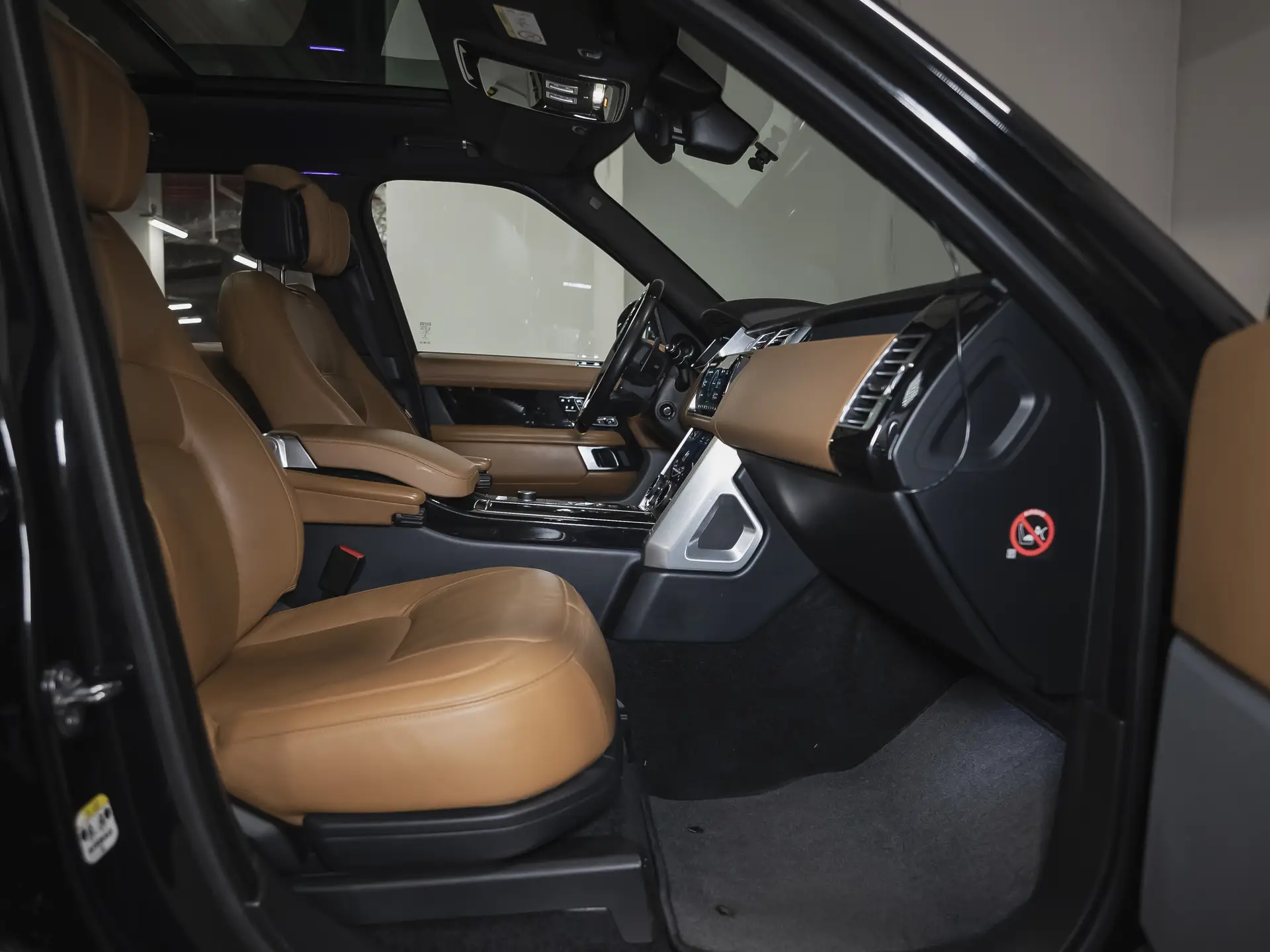 Land Rover Range Rover, IV Рестайлинг, 2018 купить в салоне Million Miles