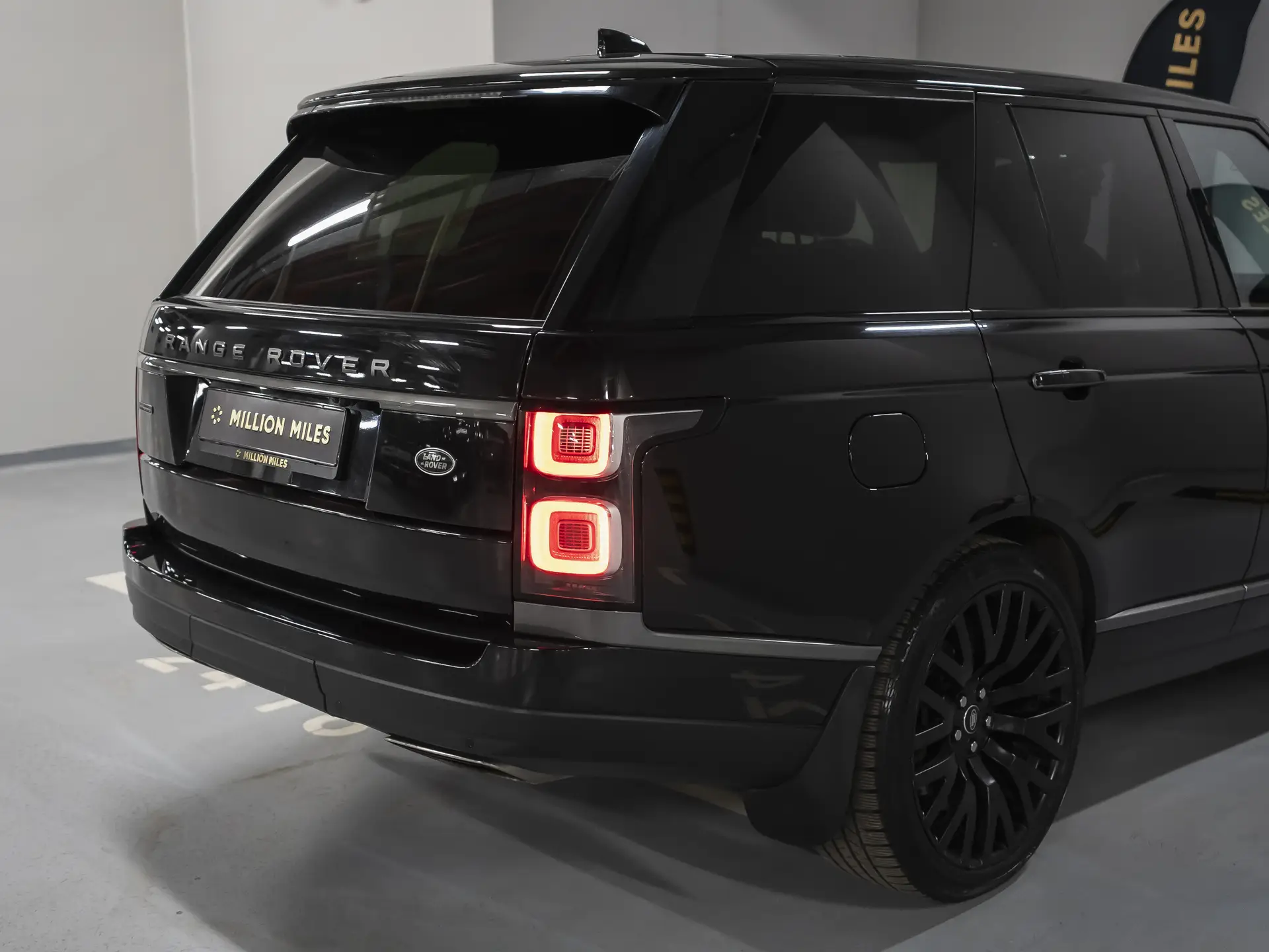Land Rover Range Rover, IV Рестайлинг, 2018 купить в салоне Million Miles