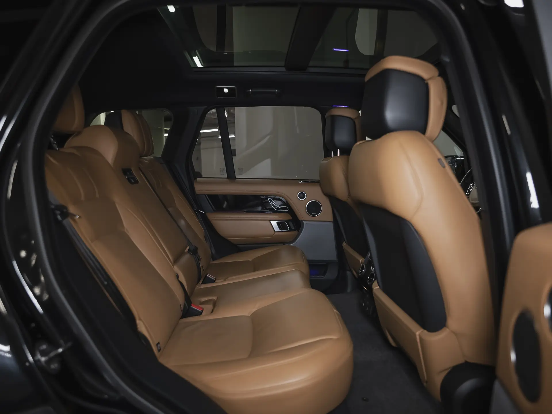 Land Rover Range Rover, IV Рестайлинг, 2018 купить в салоне Million Miles