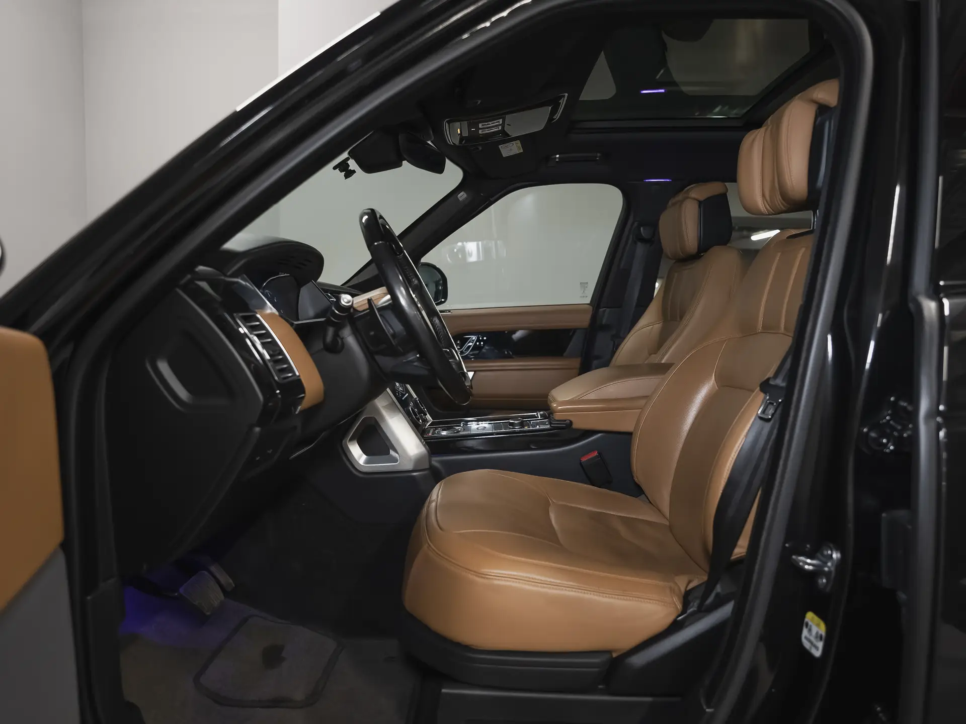 Land Rover Range Rover, IV Рестайлинг, 2018 купить в салоне Million Miles