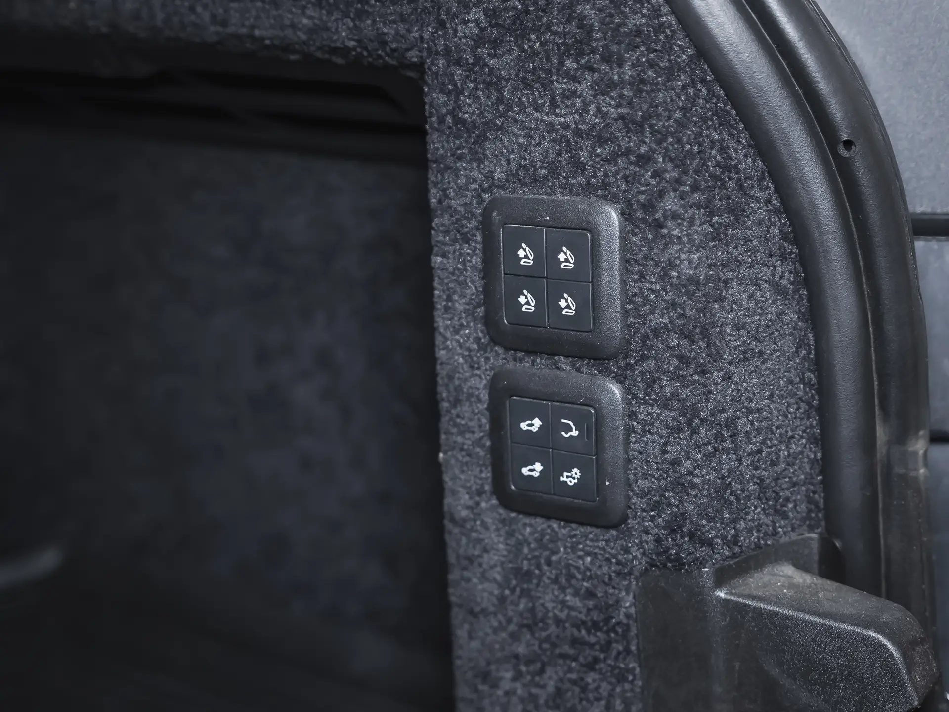 Land Rover Range Rover, IV Рестайлинг, 2018 купить в салоне Million Miles