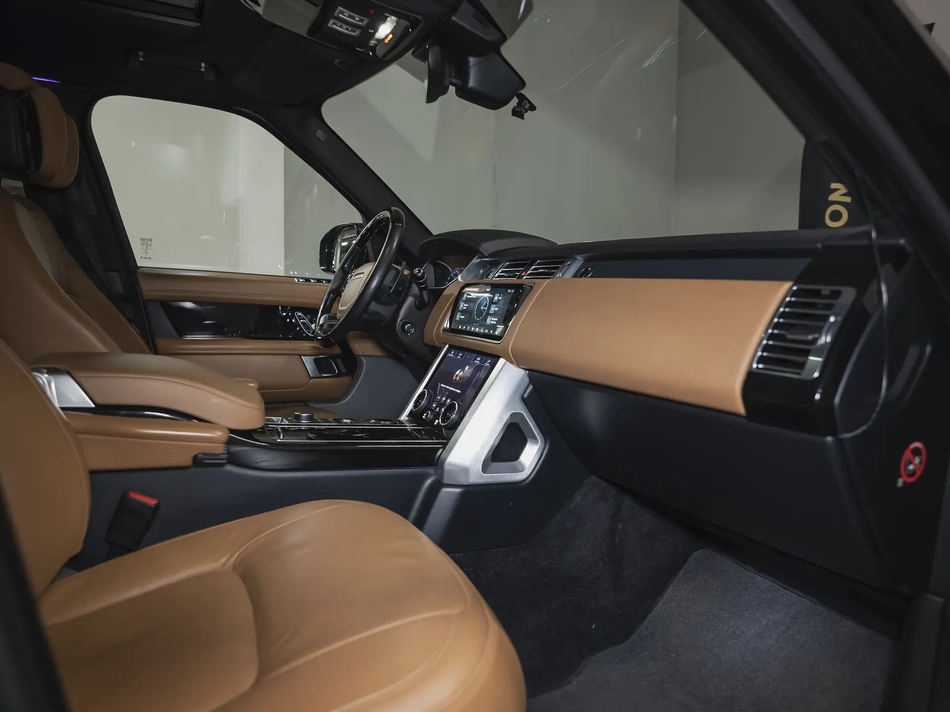 Land Rover Range Rover, IV Рестайлинг, 2018 купить в салоне Million Miles