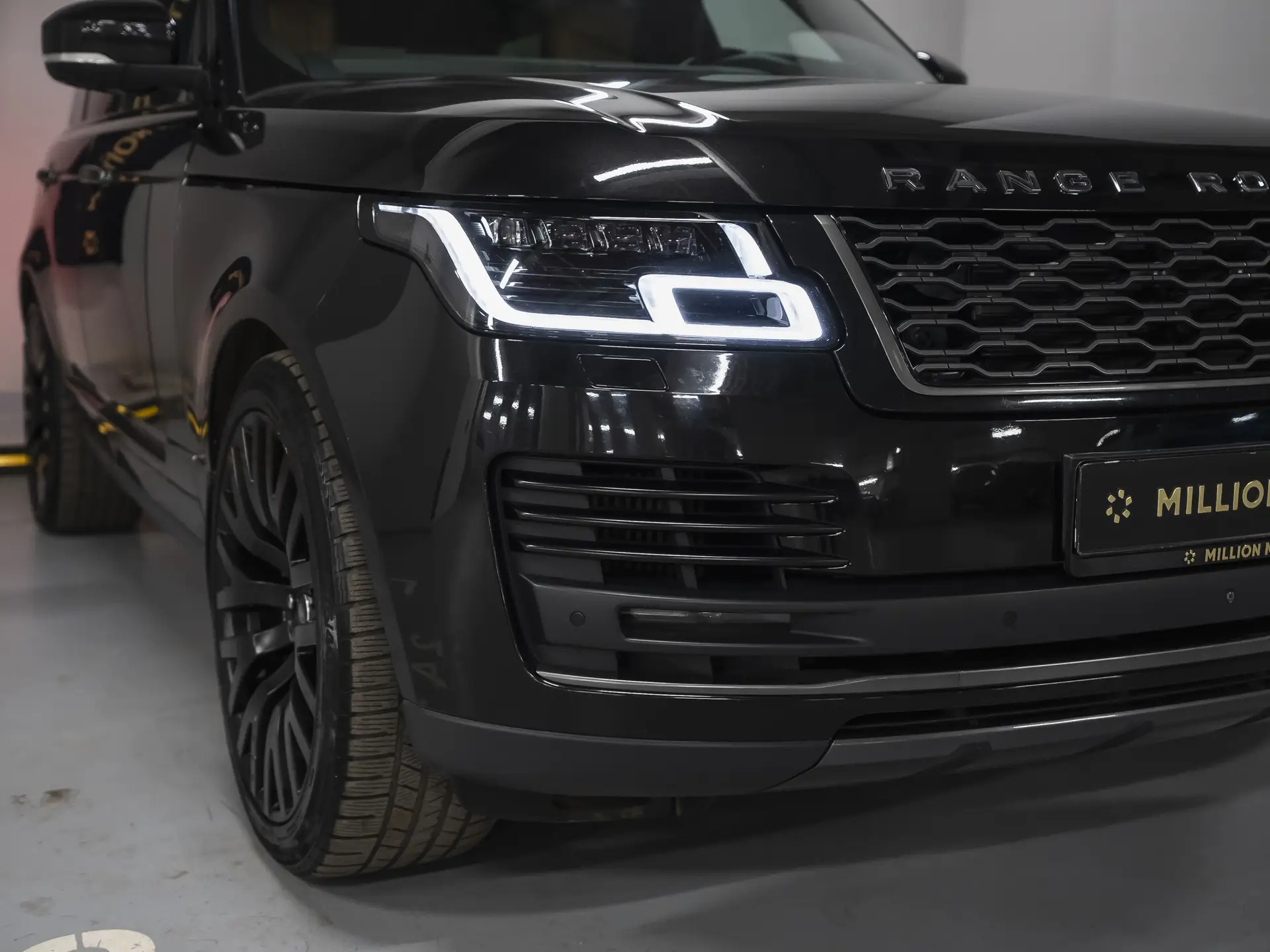 Land Rover Range Rover, IV Рестайлинг, 2018 купить в салоне Million Miles