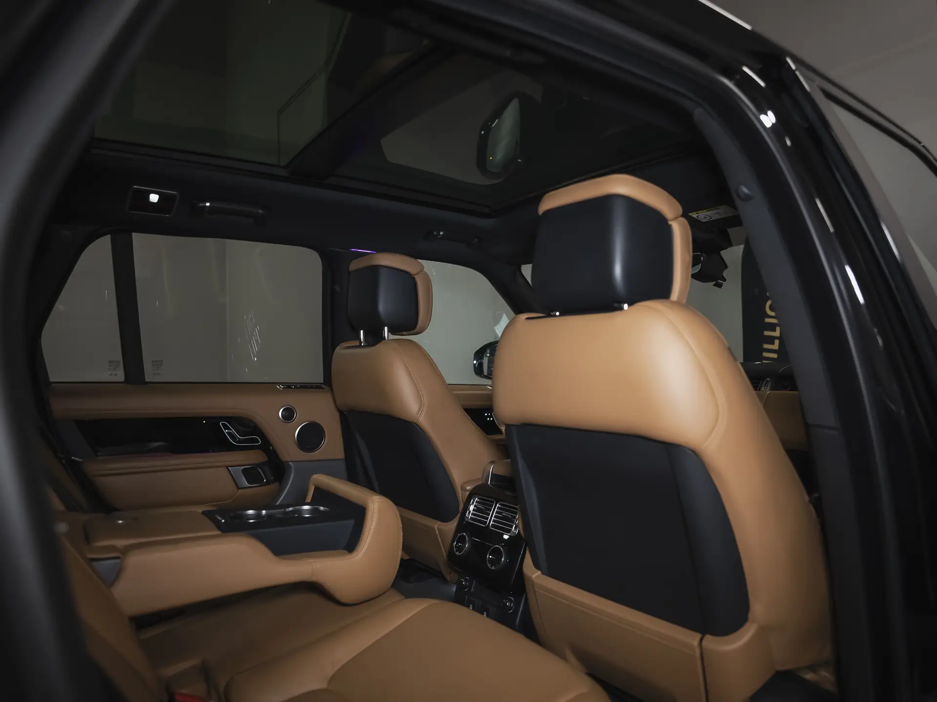 Land Rover Range Rover, IV Рестайлинг, 2018 купить в салоне Million Miles