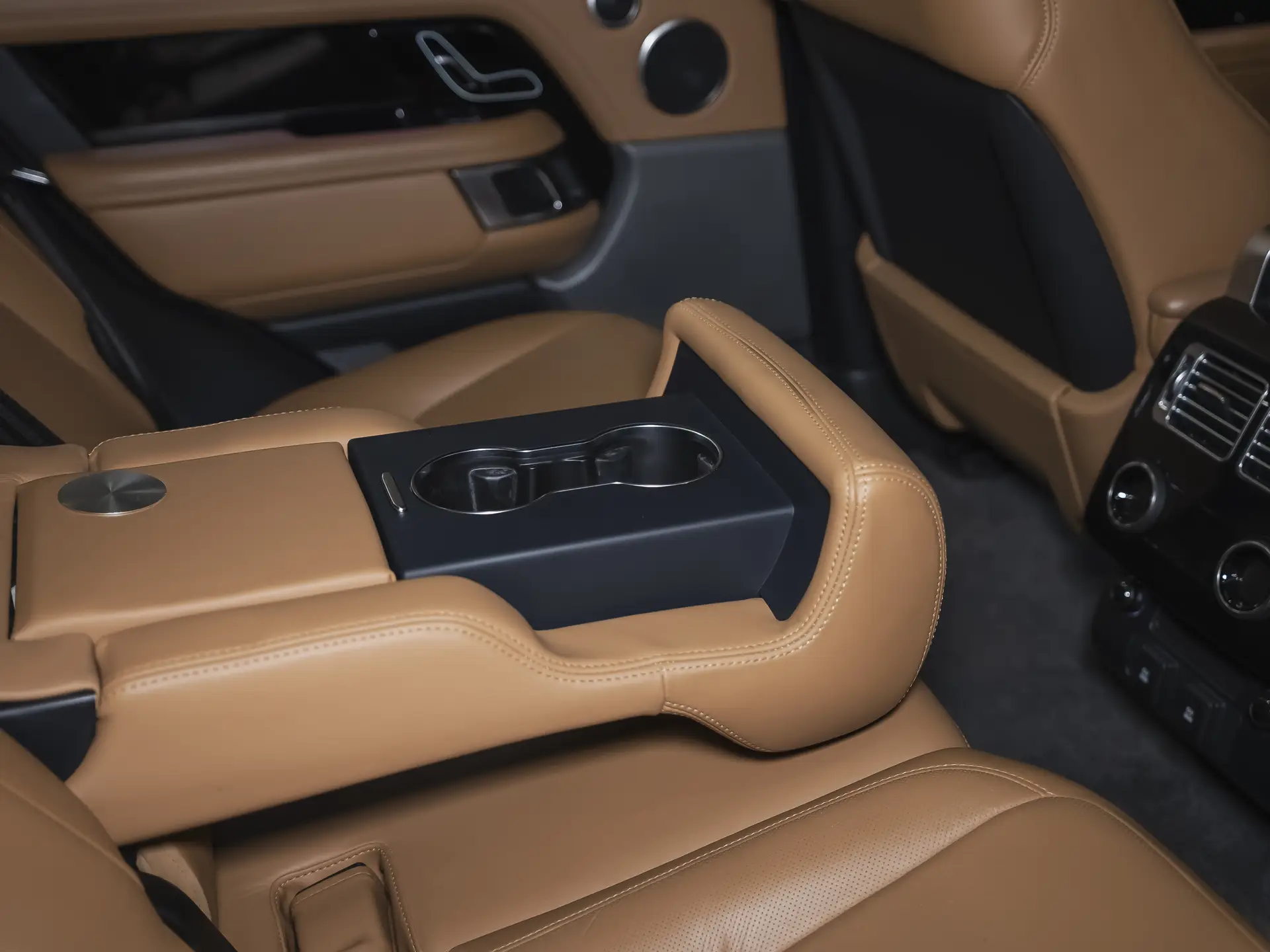 Land Rover Range Rover, IV Рестайлинг, 2018 купить в салоне Million Miles