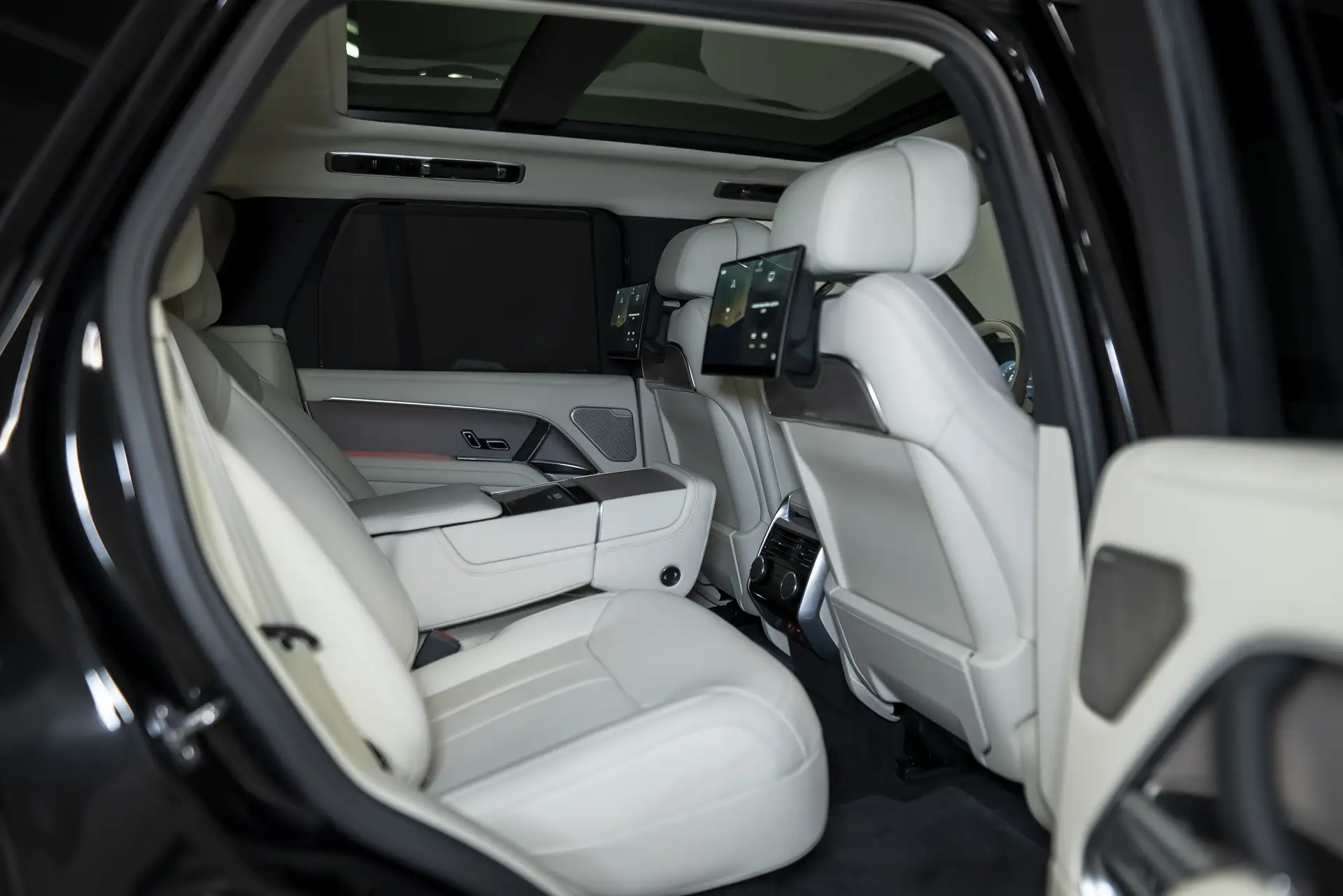 Land Rover Range Rover, V, 2025 купить в салоне Million Miles