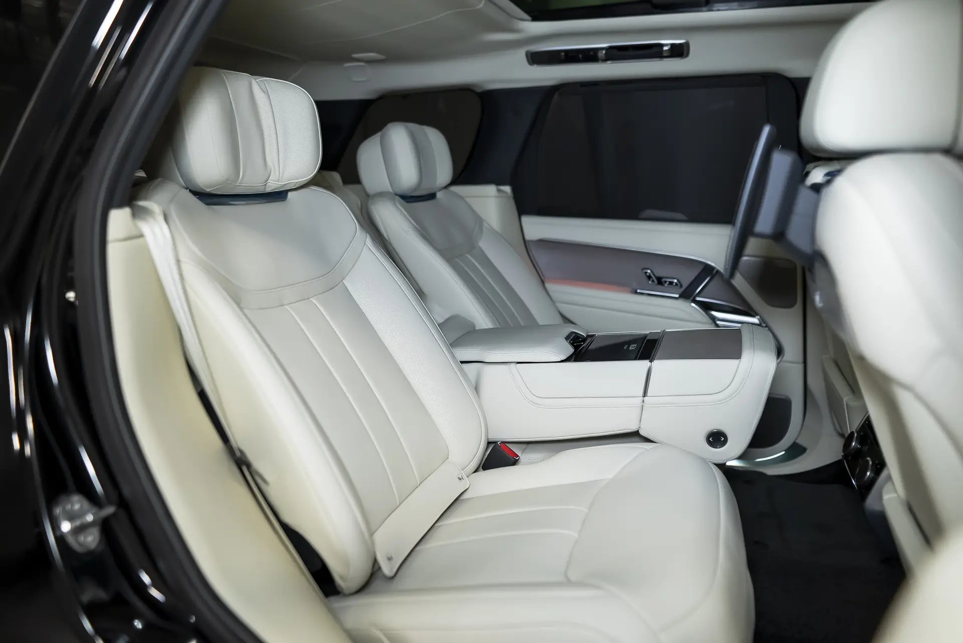 Land Rover Range Rover, V, 2025 купить в салоне Million Miles