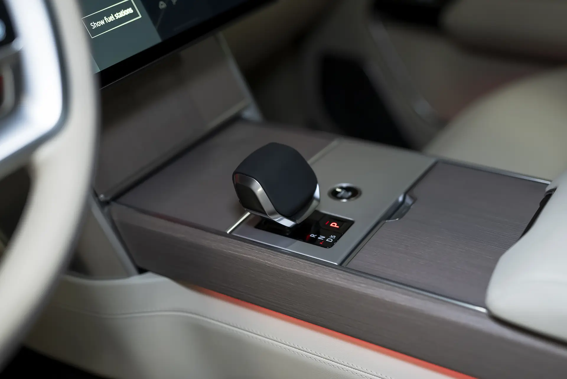 Land Rover Range Rover, V, 2025 купить в салоне Million Miles