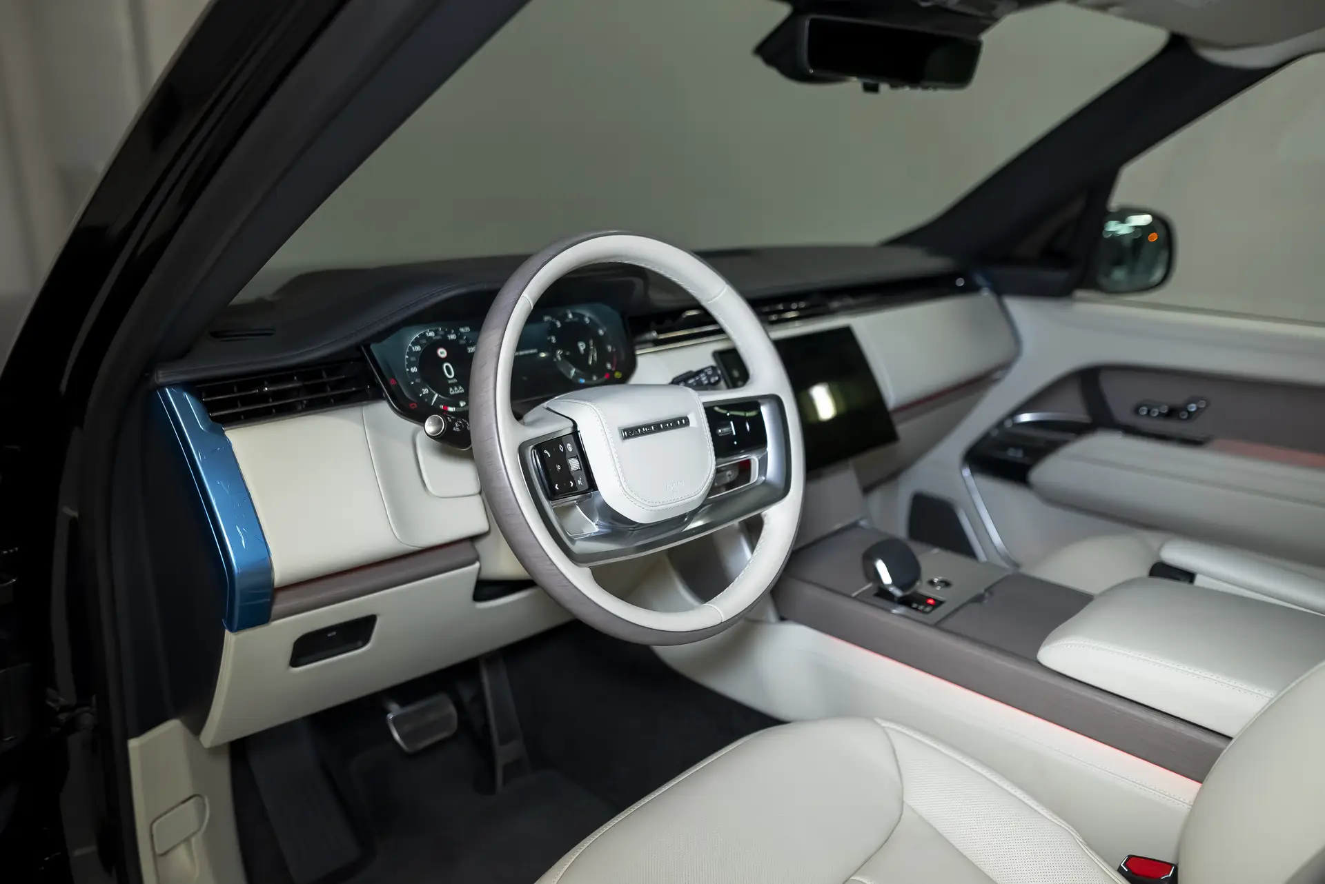 Land Rover Range Rover, V, 2025 купить в салоне Million Miles