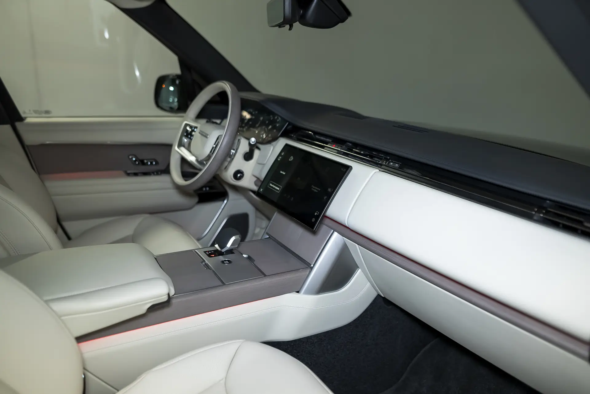 Land Rover Range Rover, V, 2025 купить в салоне Million Miles