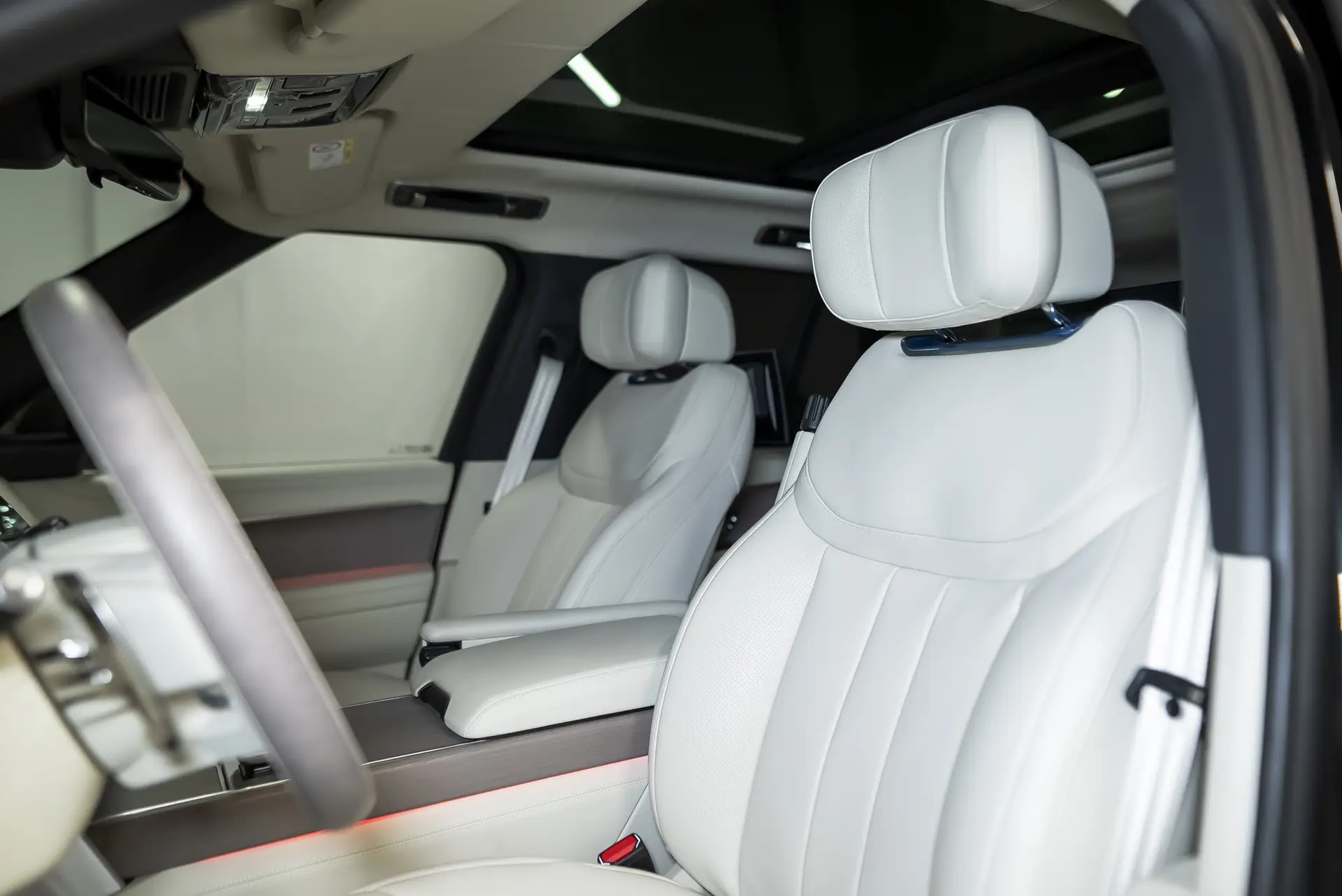 Land Rover Range Rover, V, 2025 купить в салоне Million Miles