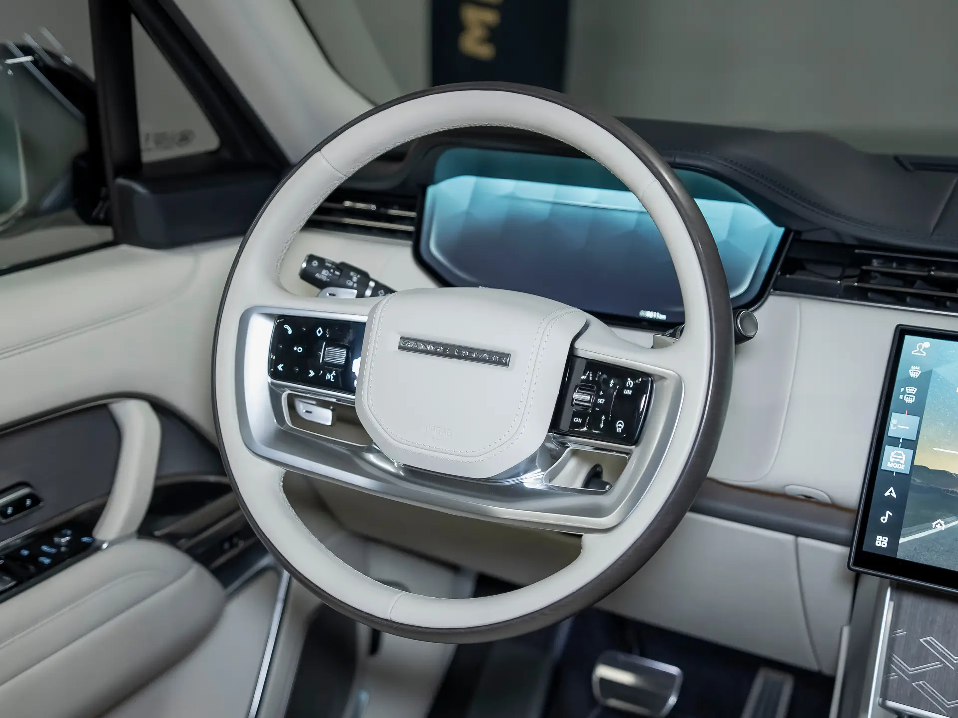 Land Rover Range Rover, V, 2023 купить в салоне Million Miles