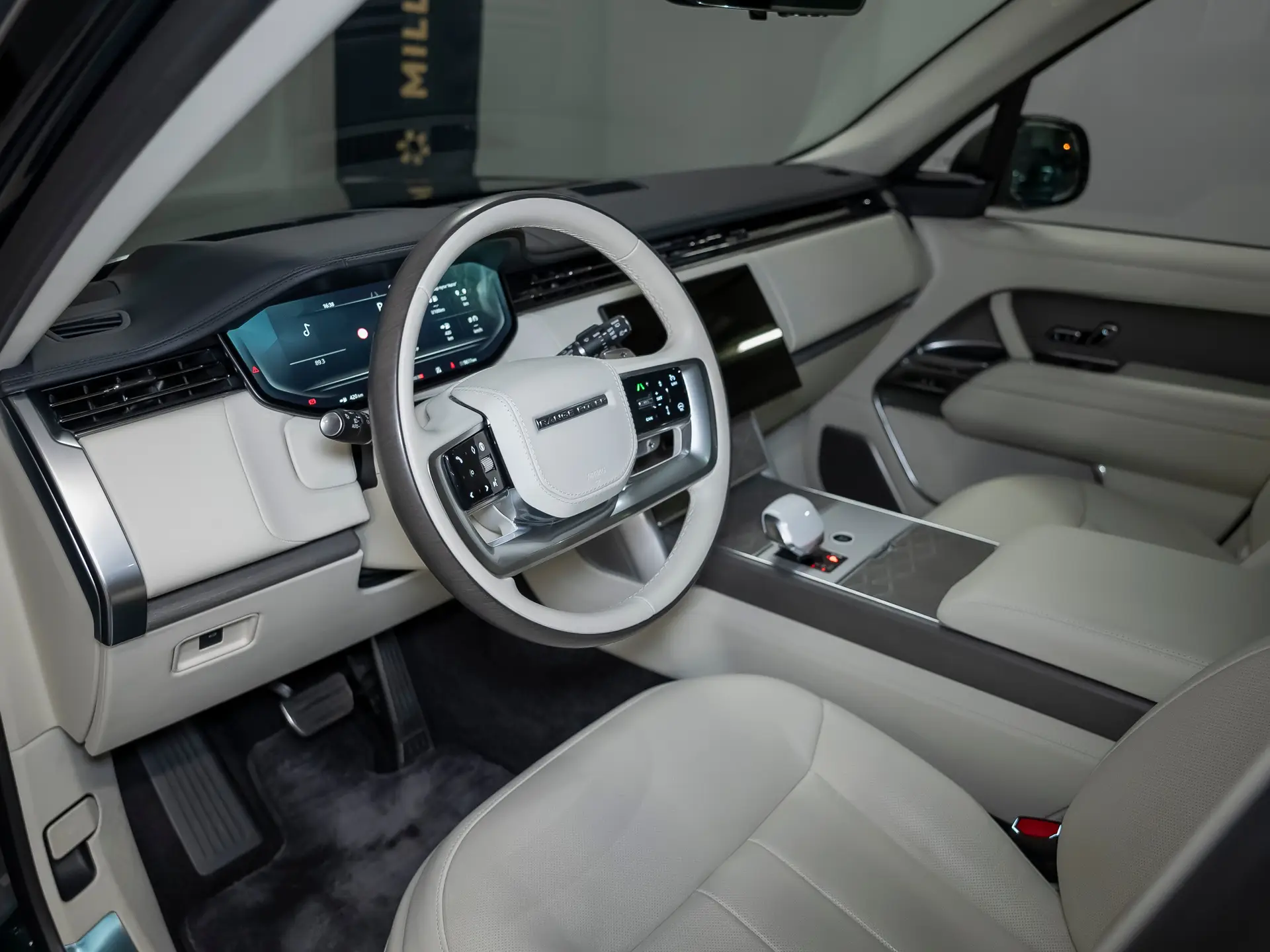 Land Rover Range Rover, V, 2023 купить в салоне Million Miles