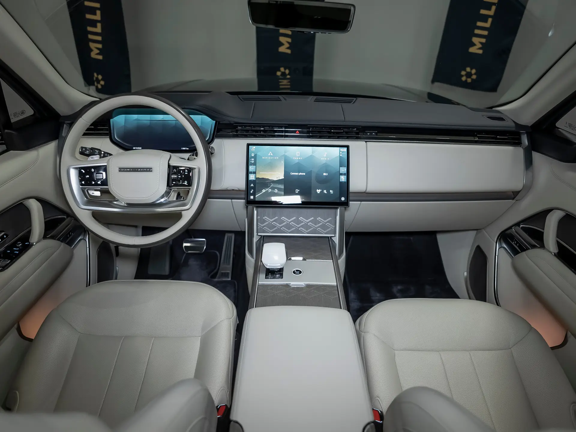 Land Rover Range Rover, V, 2023 купить в салоне Million Miles