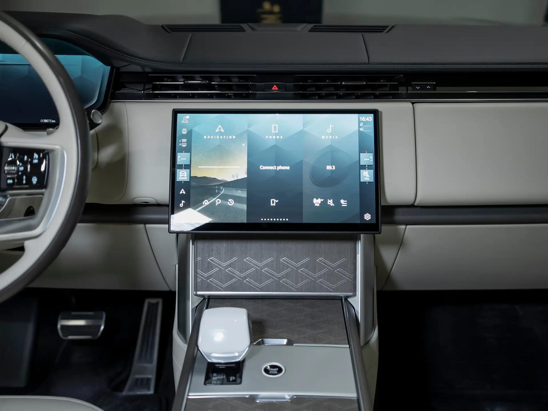 Land Rover Range Rover, V, 2023 купить в салоне Million Miles