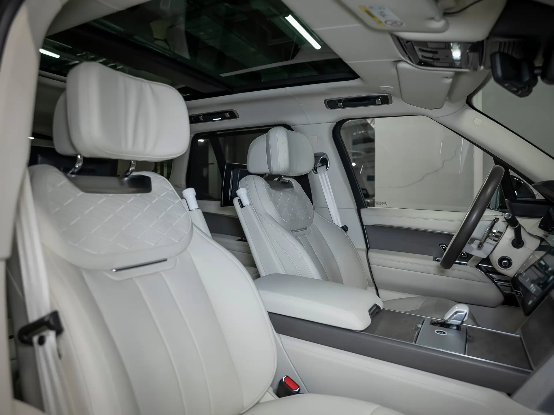 Land Rover Range Rover, V, 2023 купить в салоне Million Miles