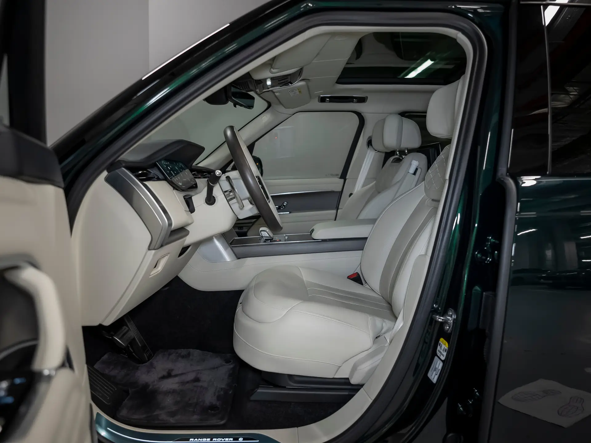 Land Rover Range Rover, V, 2023 купить в салоне Million Miles