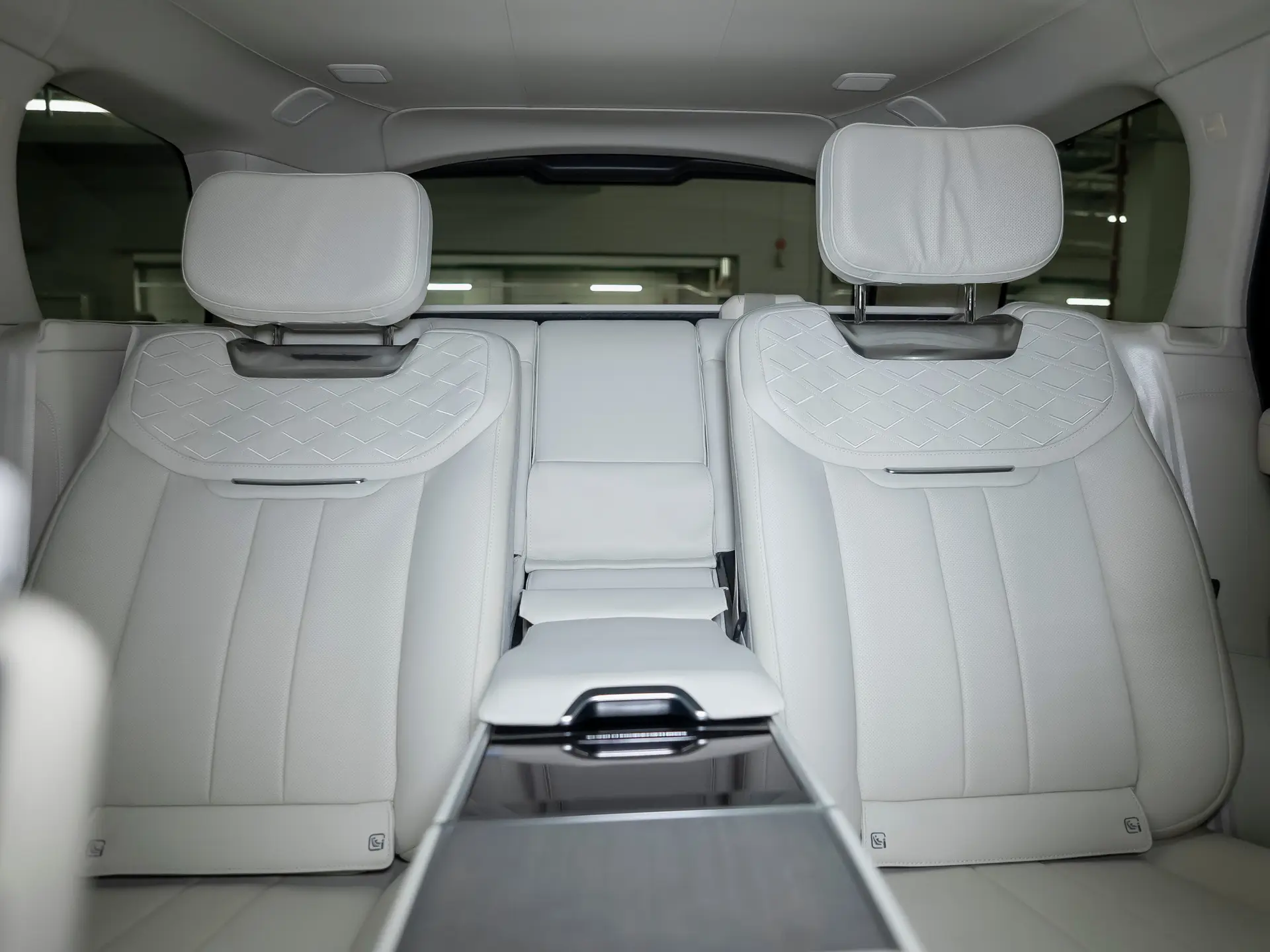 Land Rover Range Rover, V, 2023 купить в салоне Million Miles