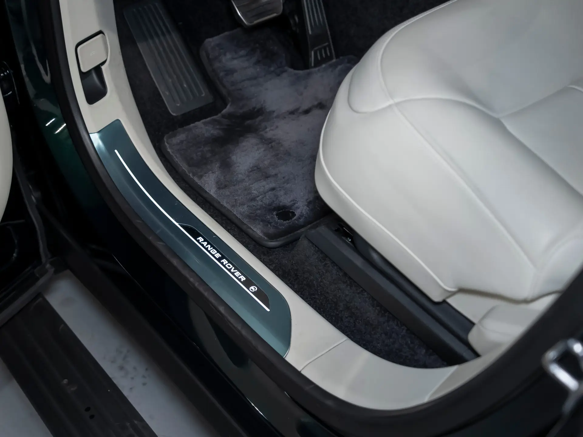 Land Rover Range Rover, V, 2023 купить в салоне Million Miles