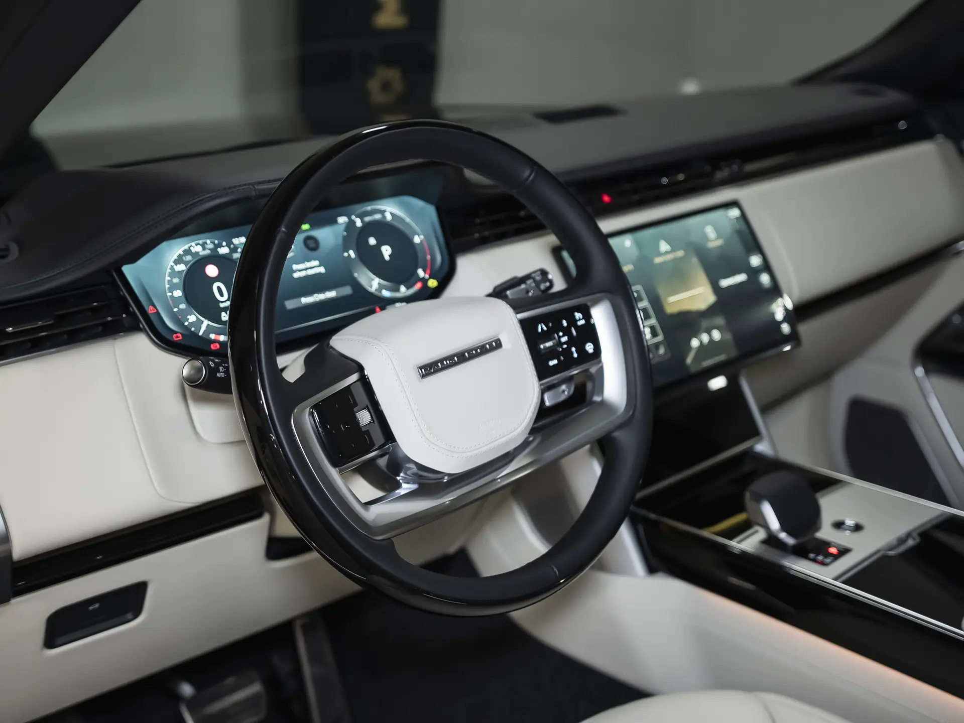 Land Rover Range Rover, V, 2025 купить в салоне Million Miles