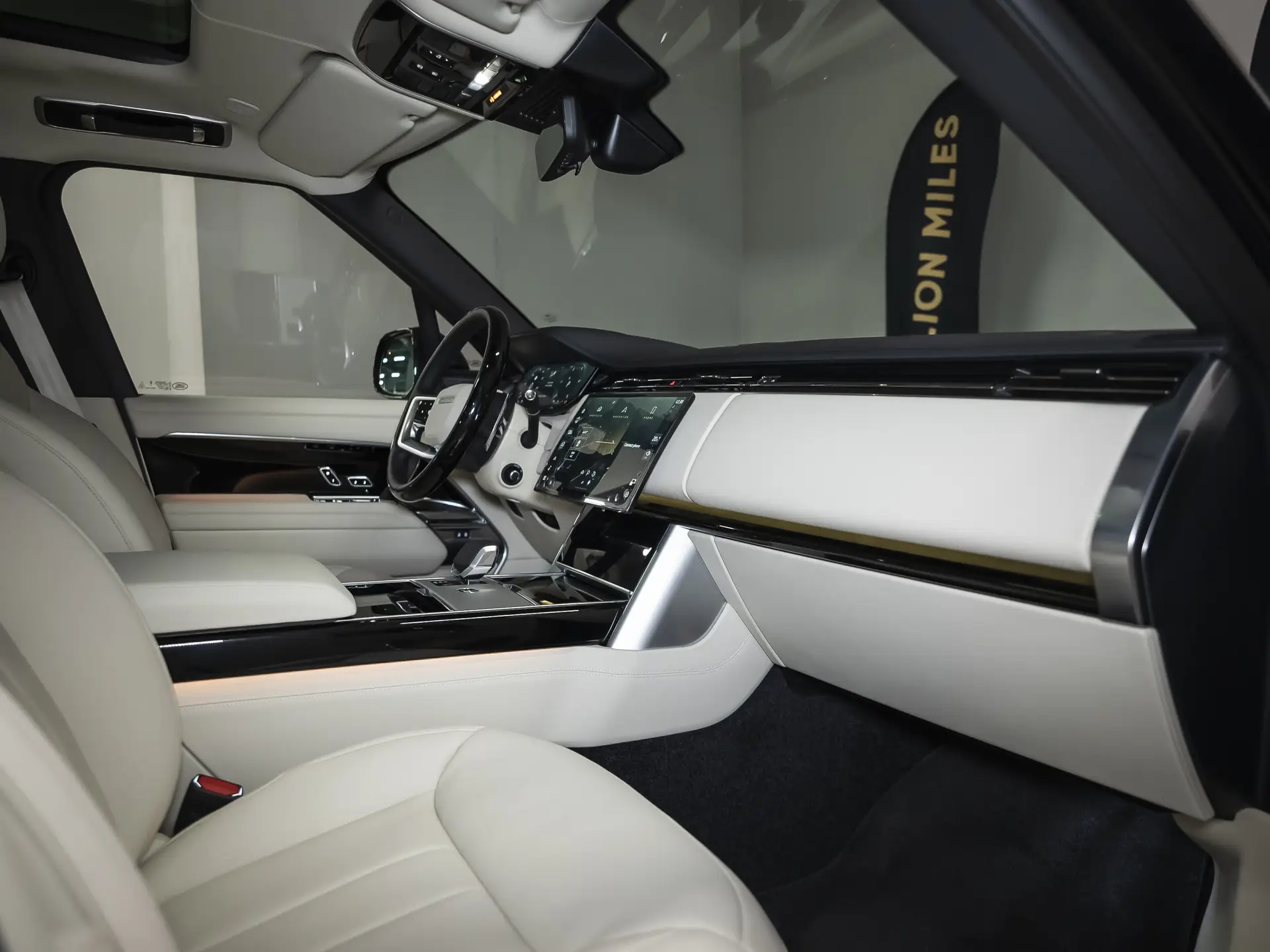 Land Rover Range Rover, V, 2025 купить в салоне Million Miles